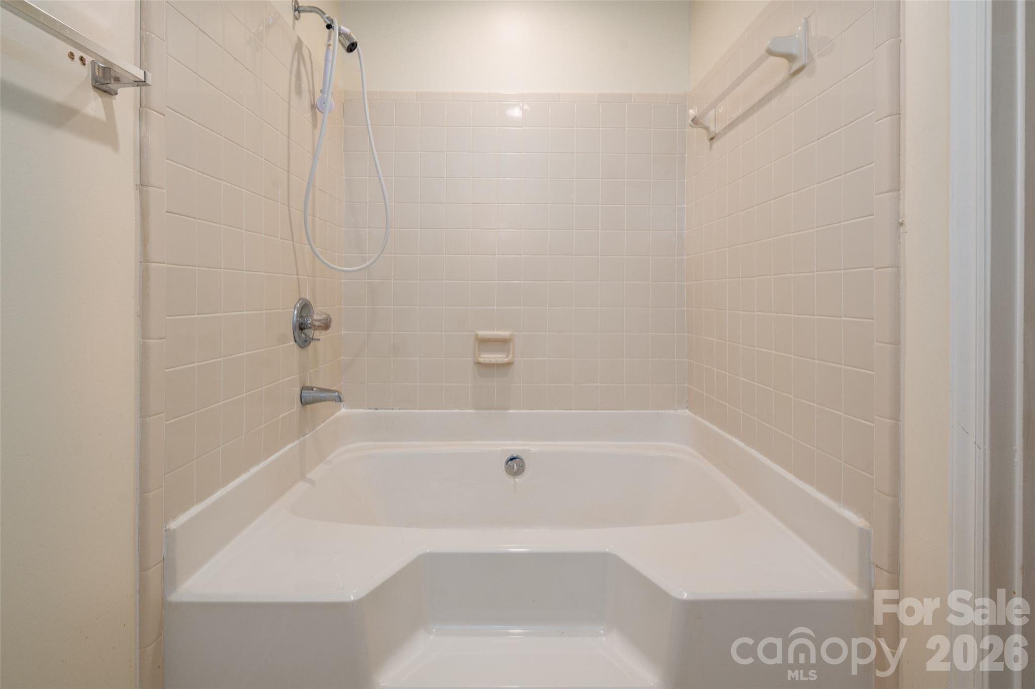 7203 Winery Lane — Charlotte
