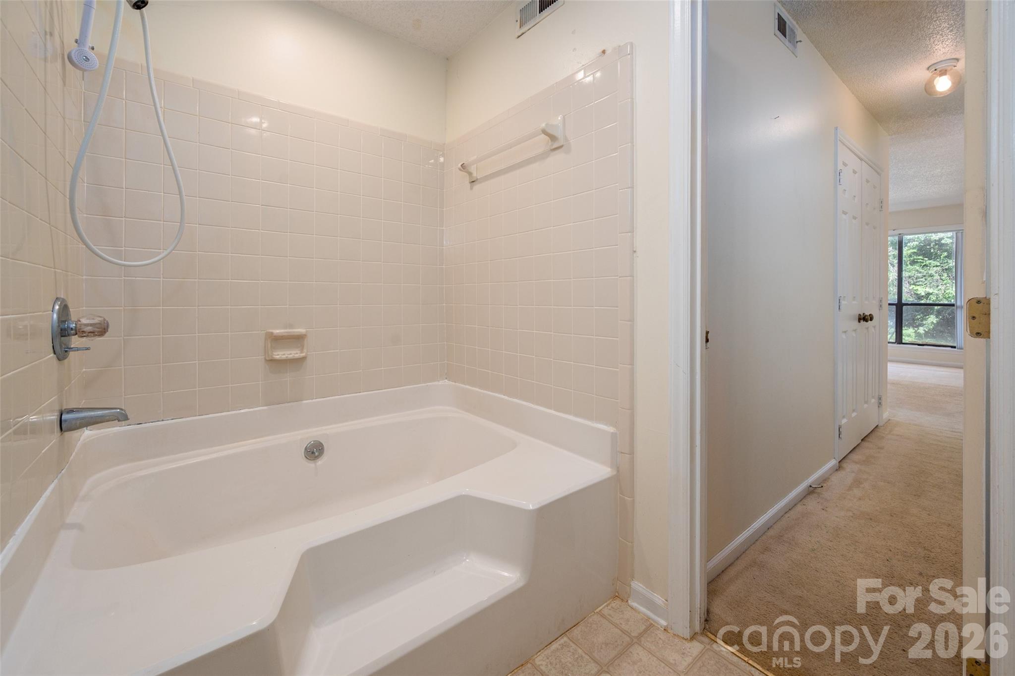 7203 Winery Lane — Charlotte