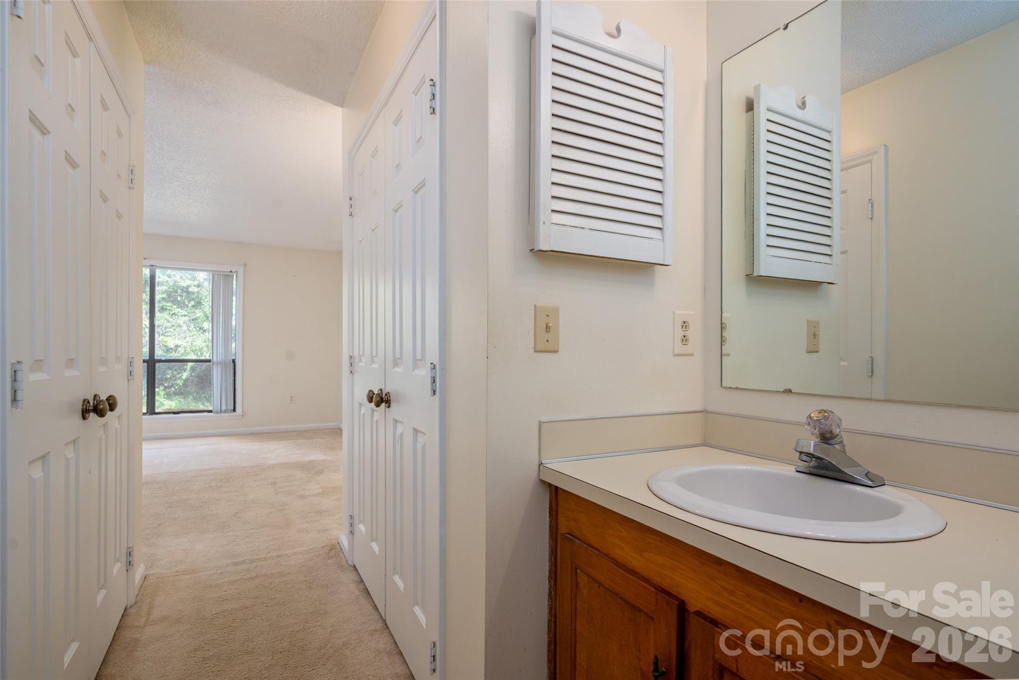 7203 Winery Lane — Charlotte
