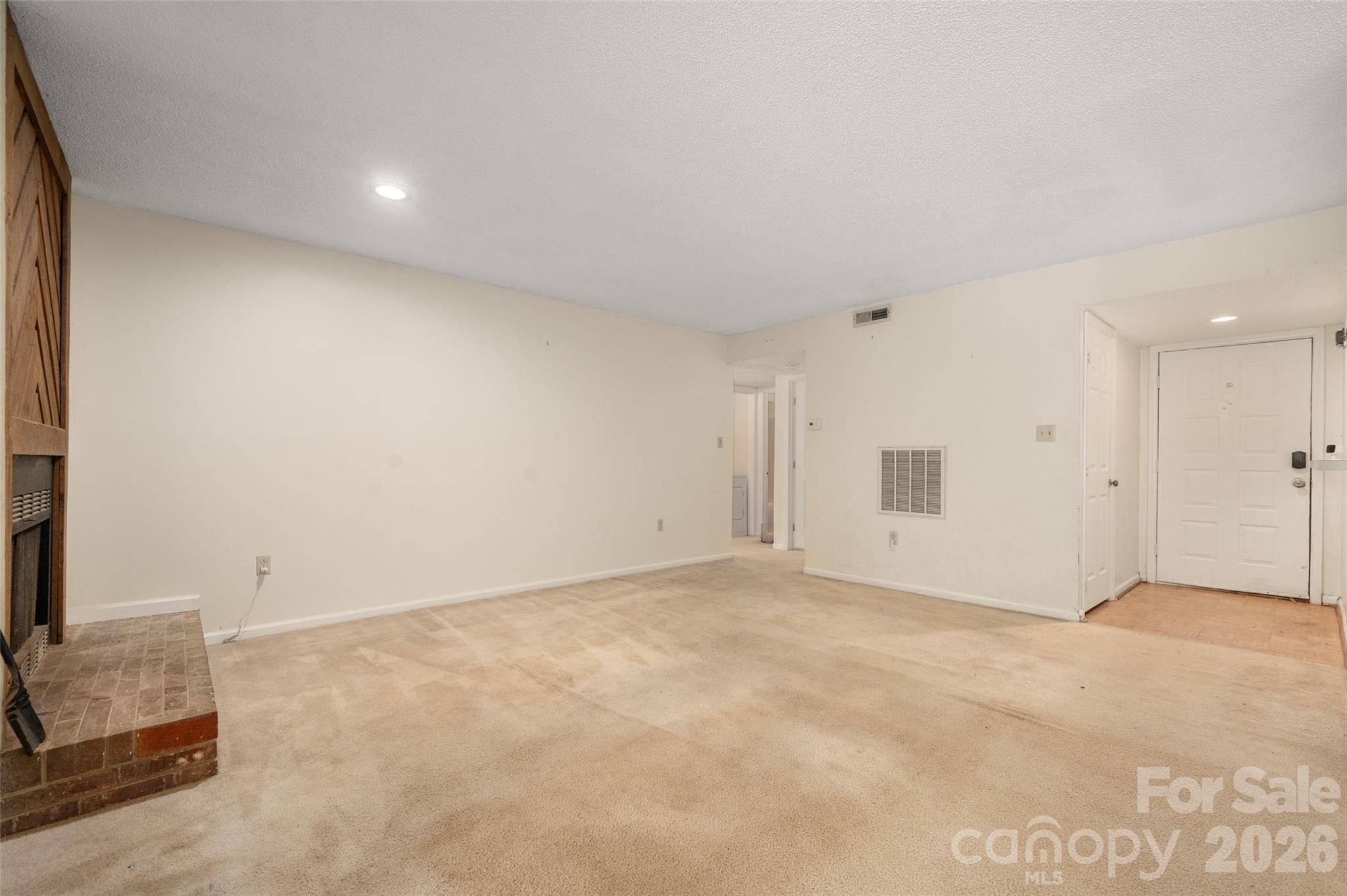 7203 Winery Lane — Charlotte