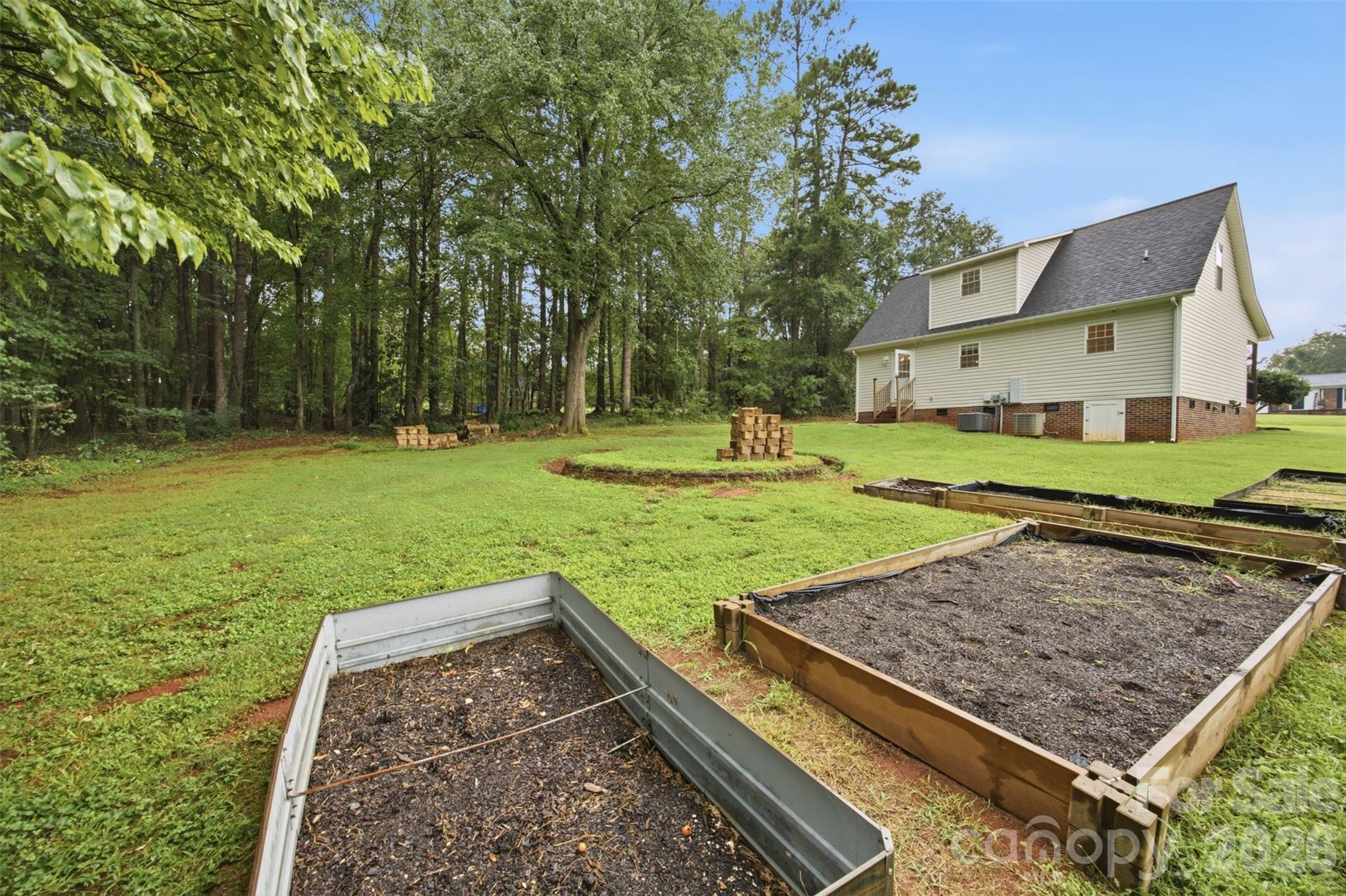 600 Blossom Hill Road — Lincolnton