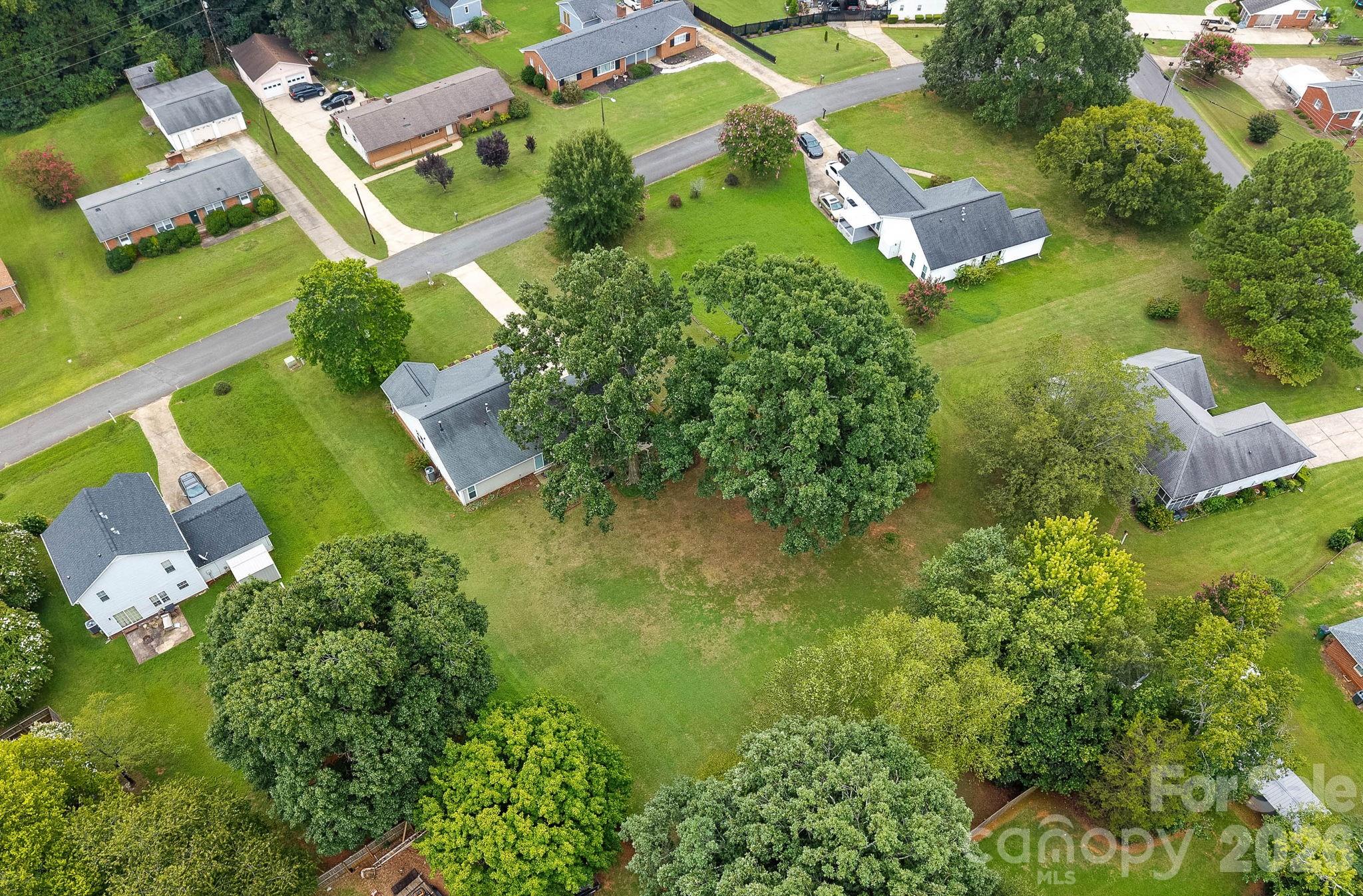 1320 Watts Drive — Charlotte