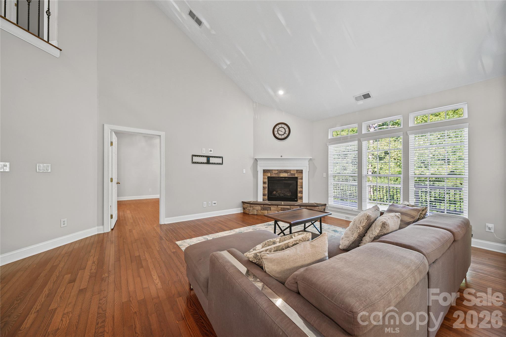 2246 Donnington Lane NW — Concord