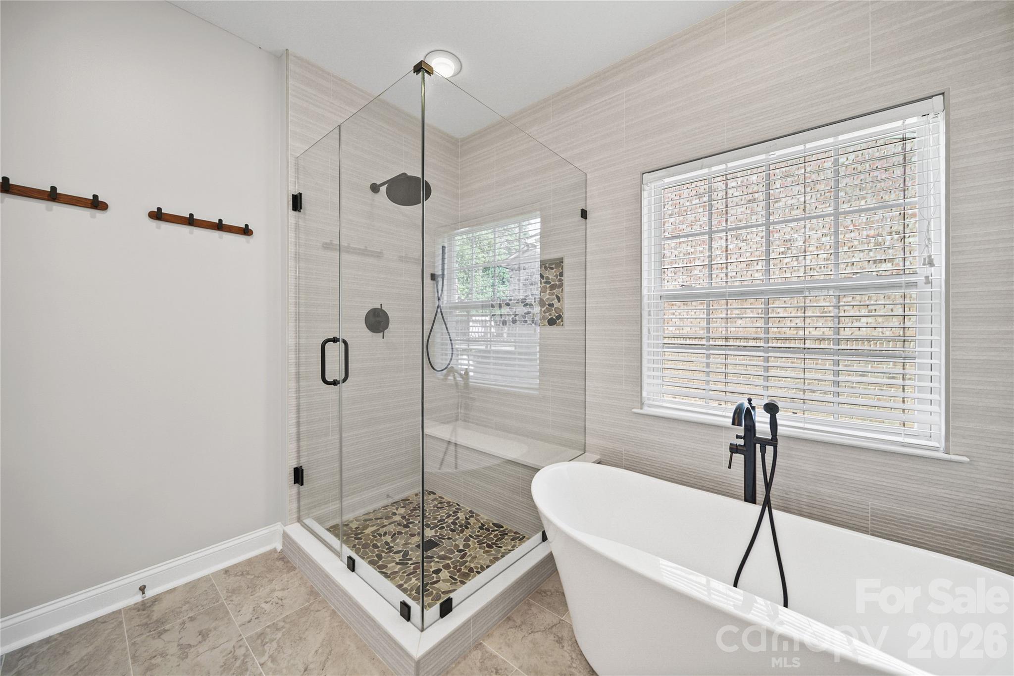 2246 Donnington Lane NW — Concord