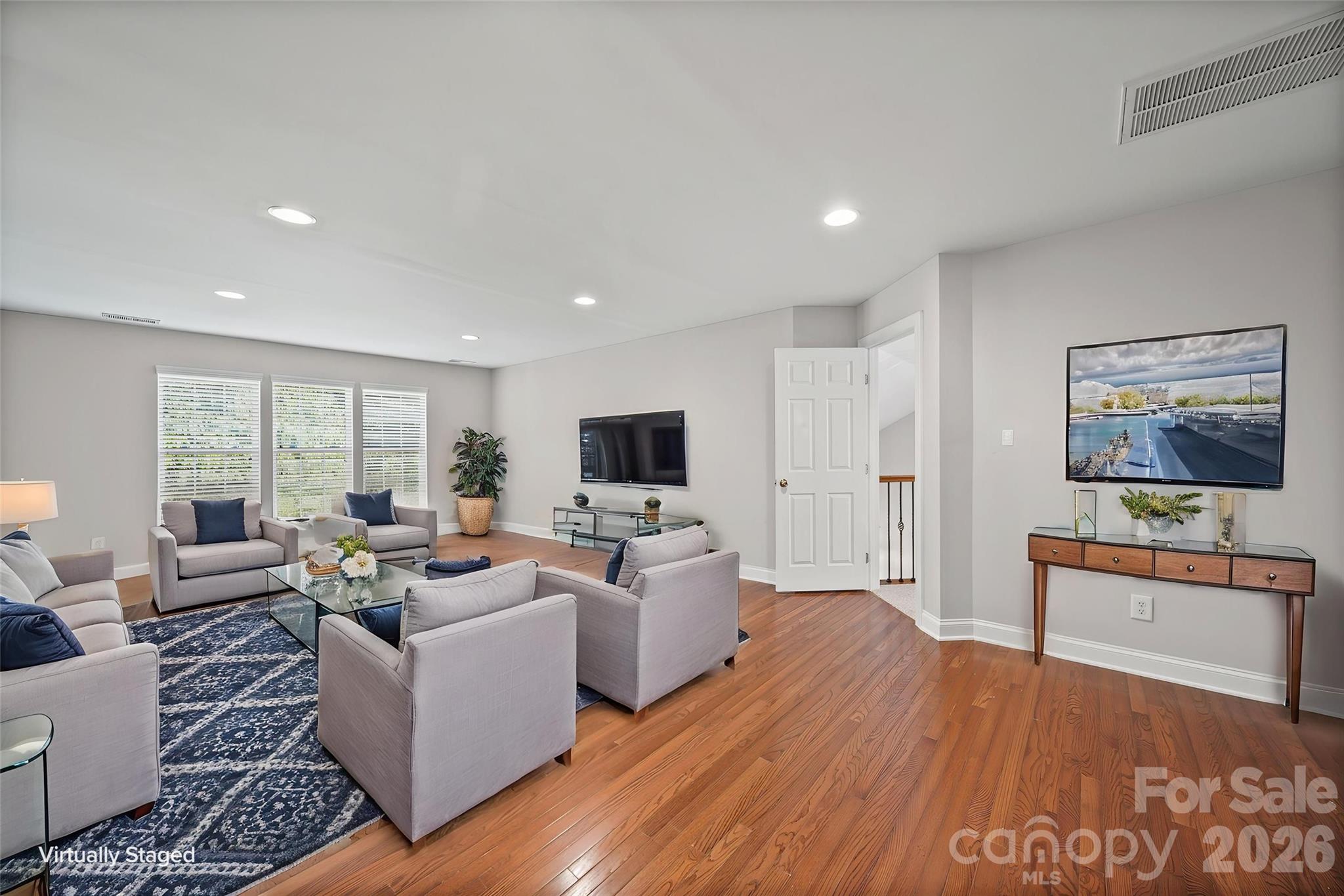 2246 Donnington Lane NW — Concord