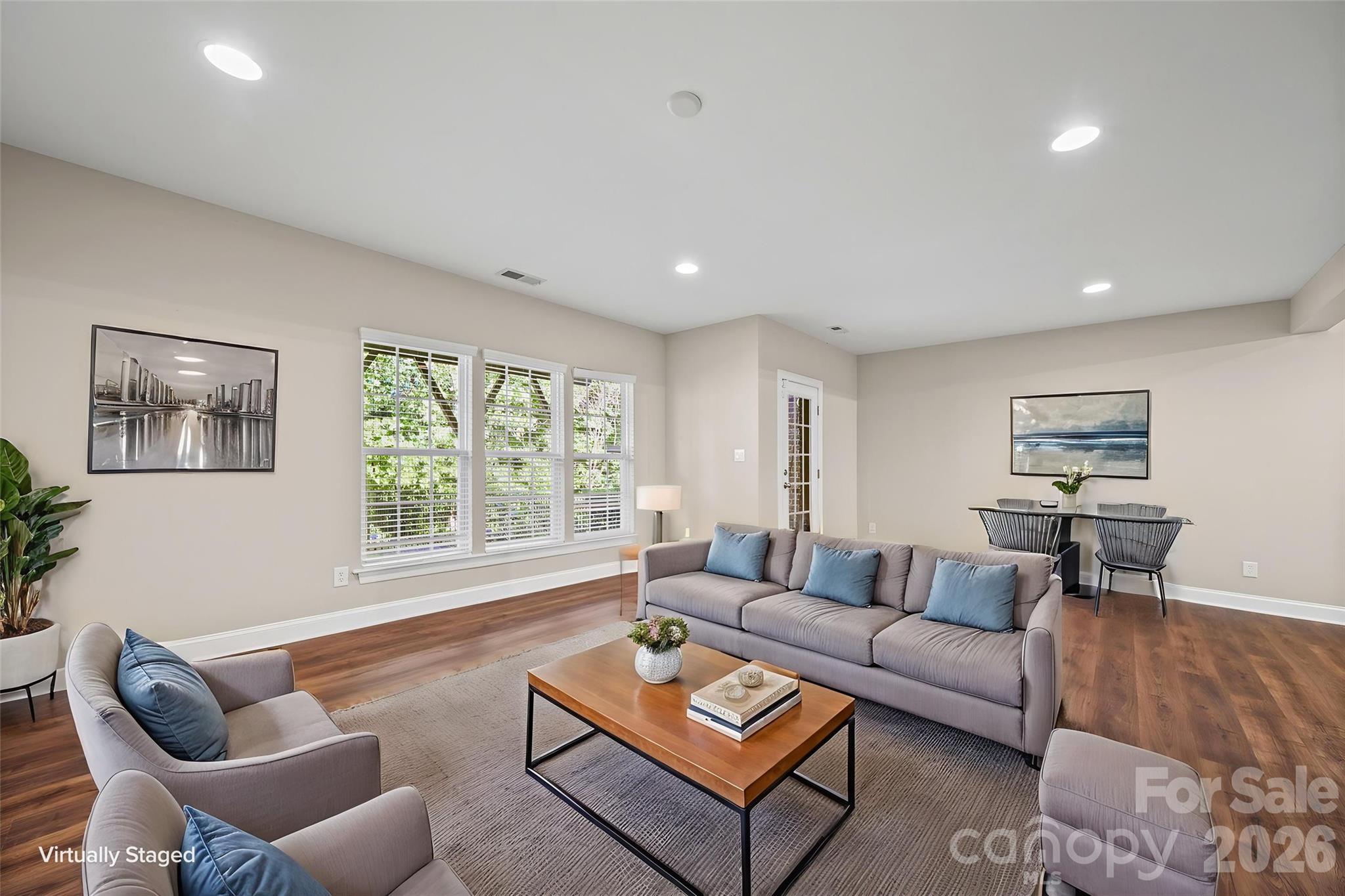 2246 Donnington Lane NW — Concord