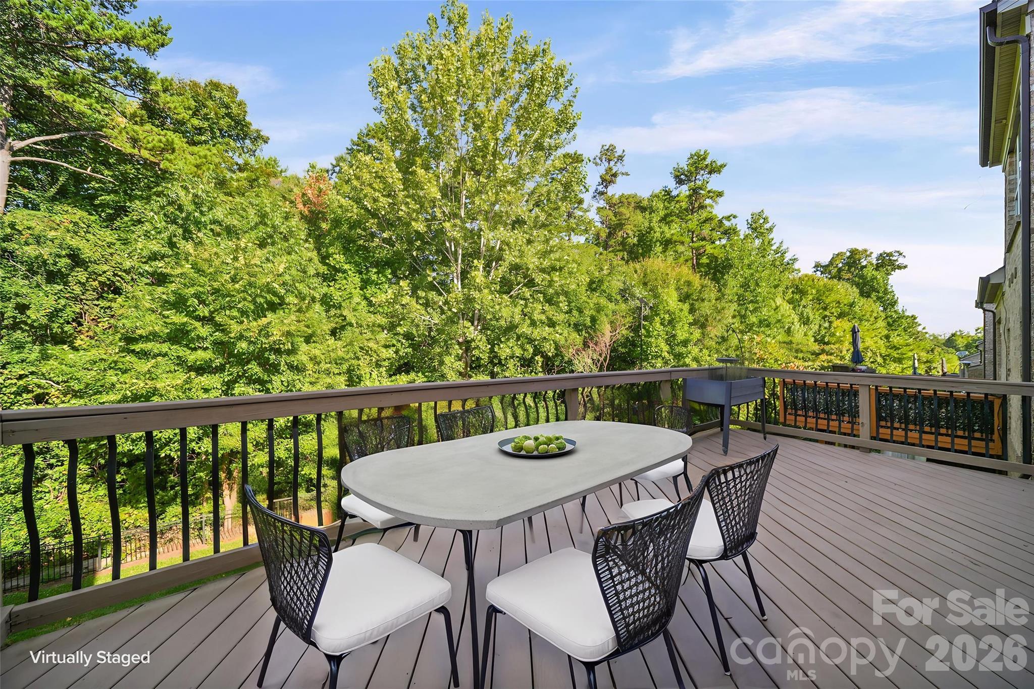 2246 Donnington Lane NW — Concord