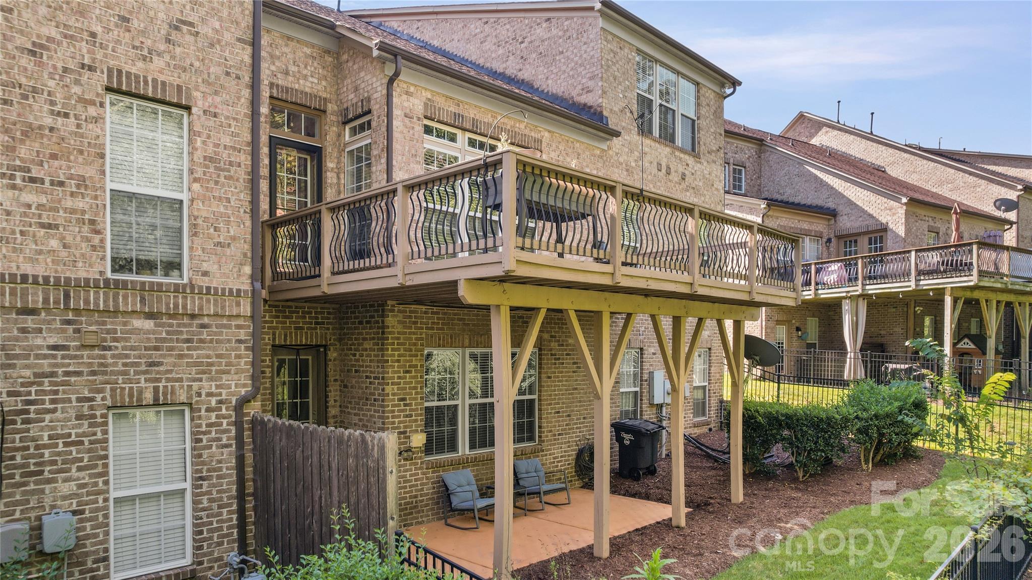 2246 Donnington Lane NW — Concord