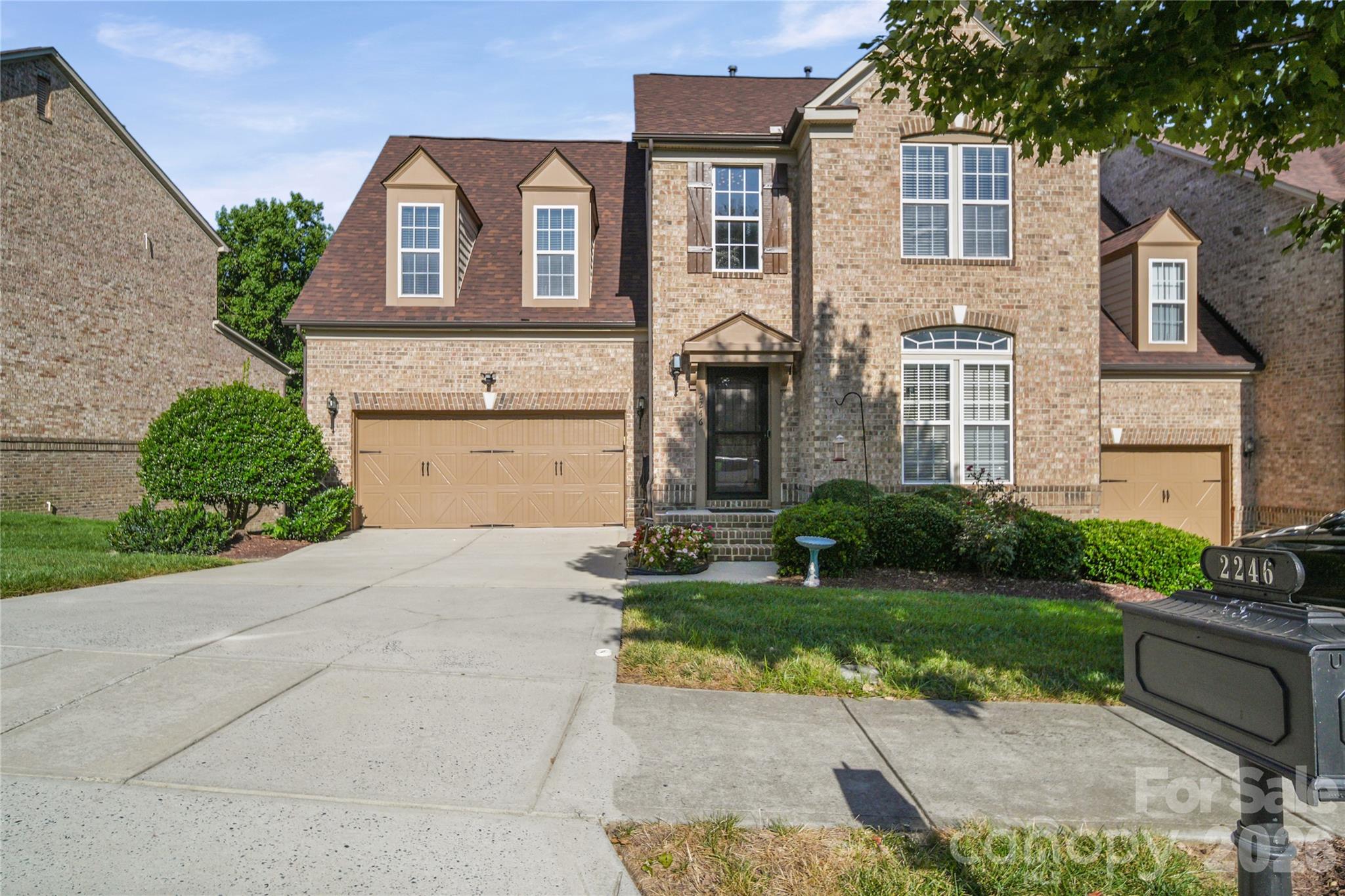 2246 Donnington Lane NW — Concord