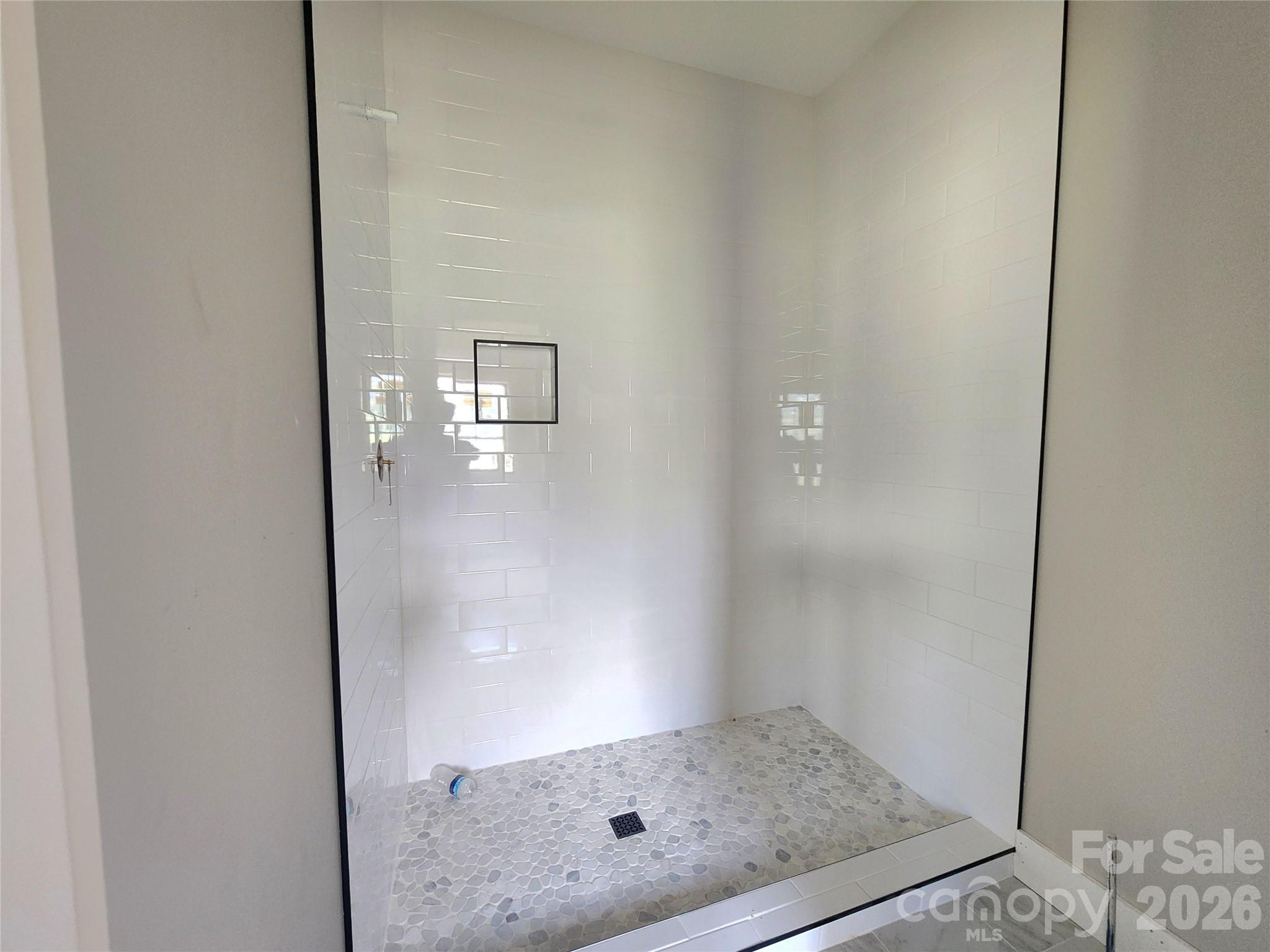 10 Setter Lane — Weaverville