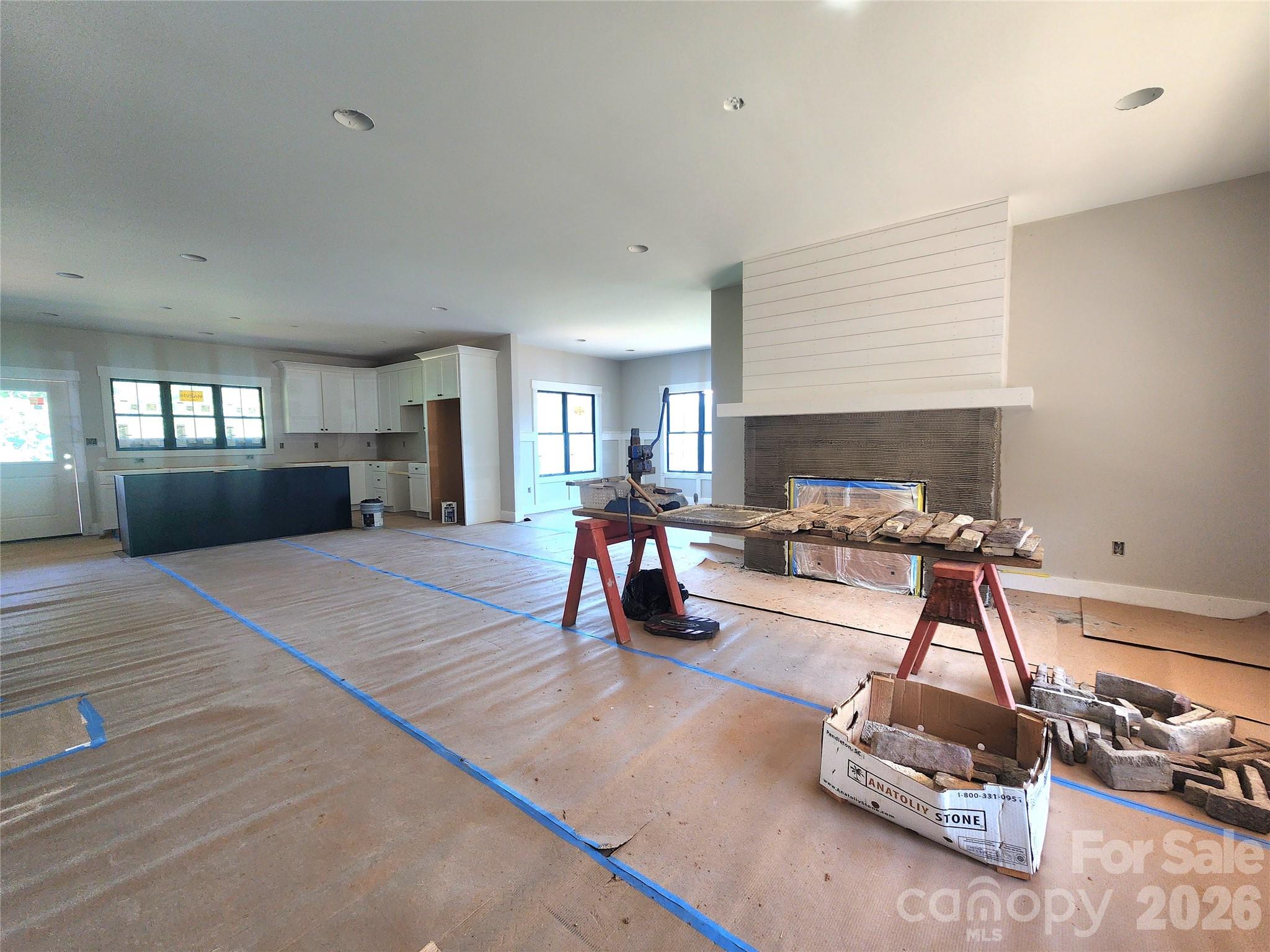 10 Setter Lane — Weaverville