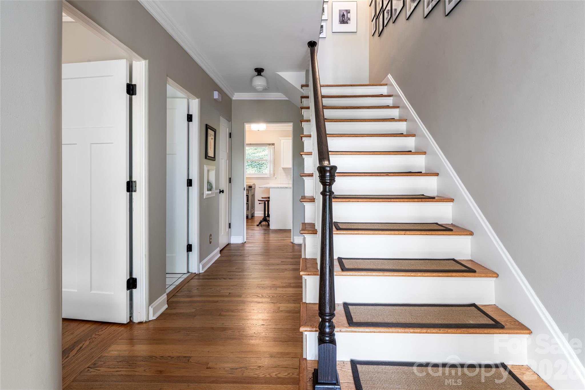 114 Cambridge Road — Asheville