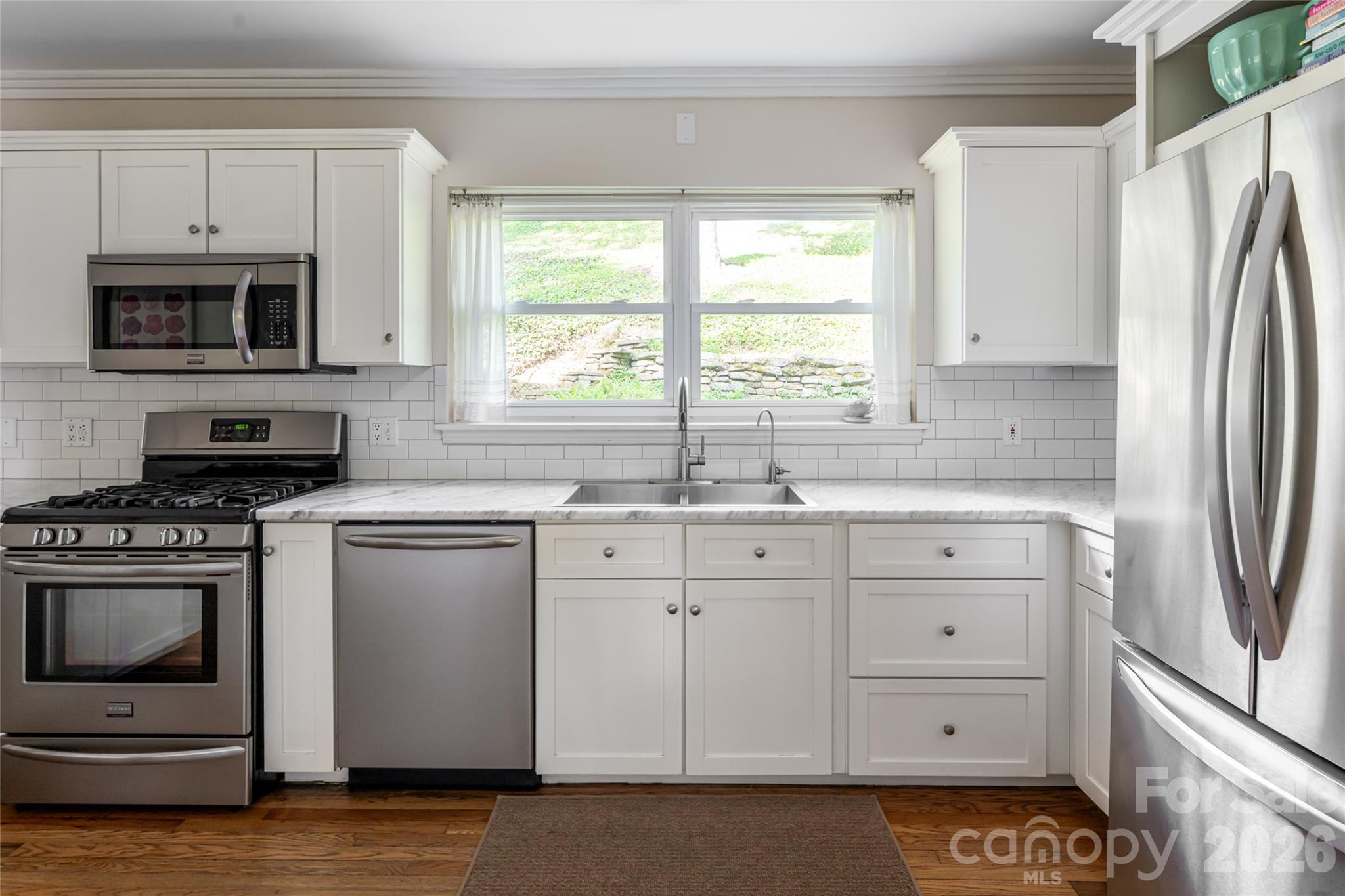 114 Cambridge Road — Asheville