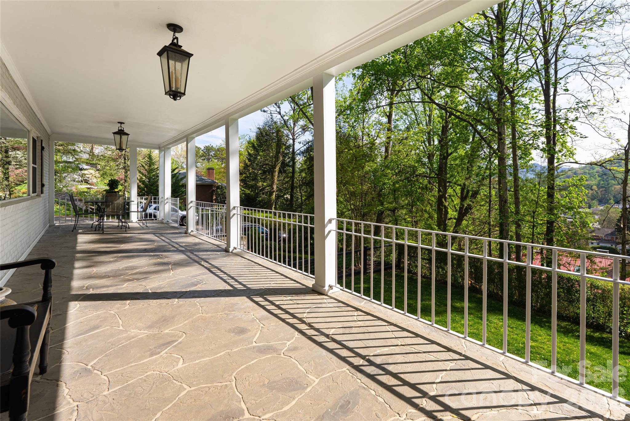 114 Cambridge Road — Asheville