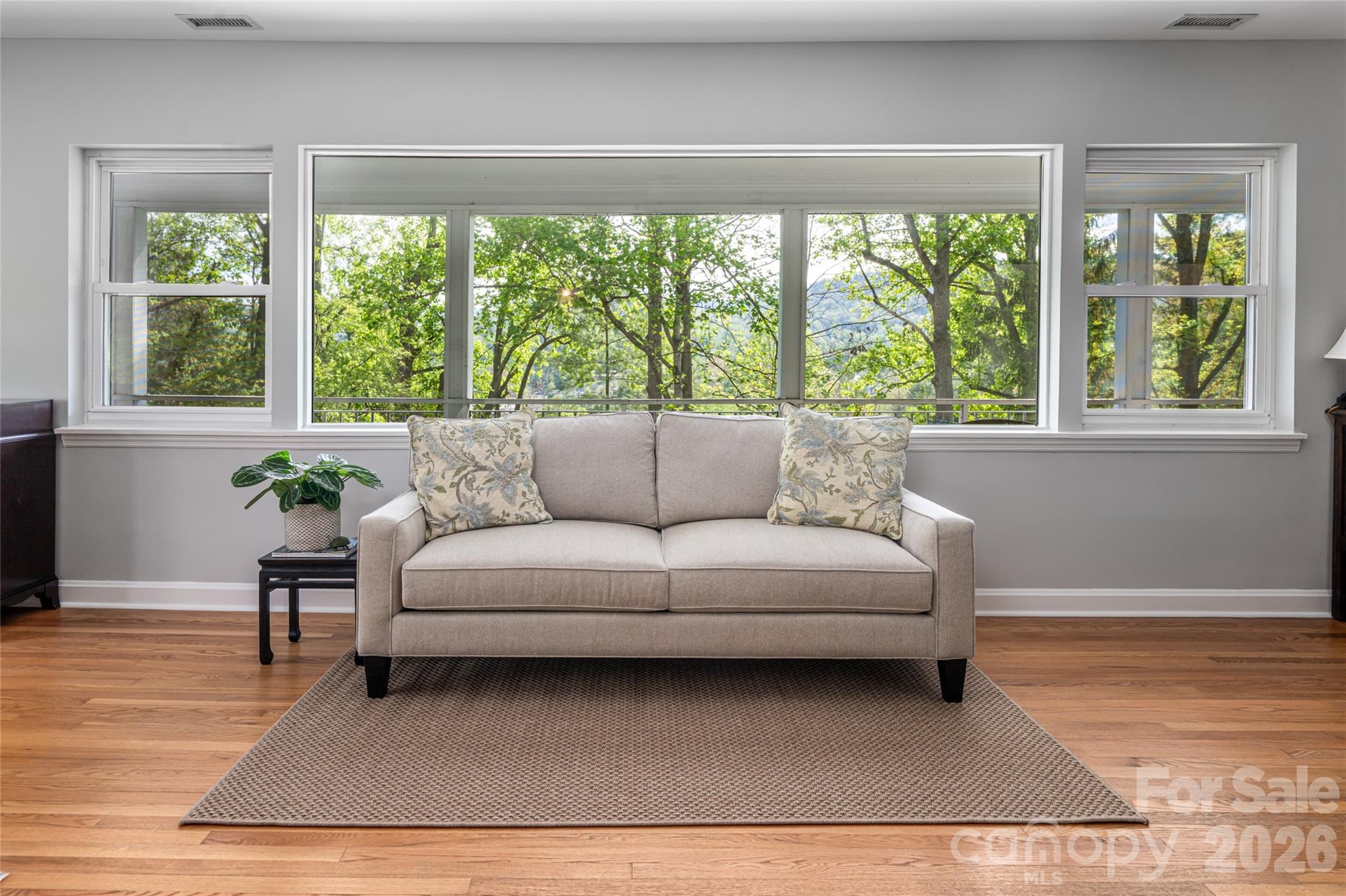 114 Cambridge Road — Asheville
