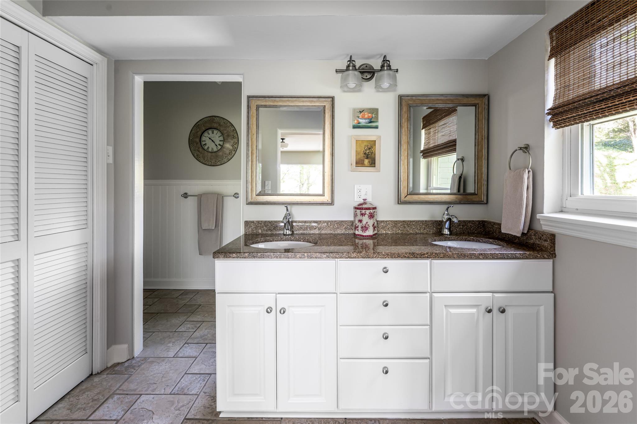 114 Cambridge Road — Asheville
