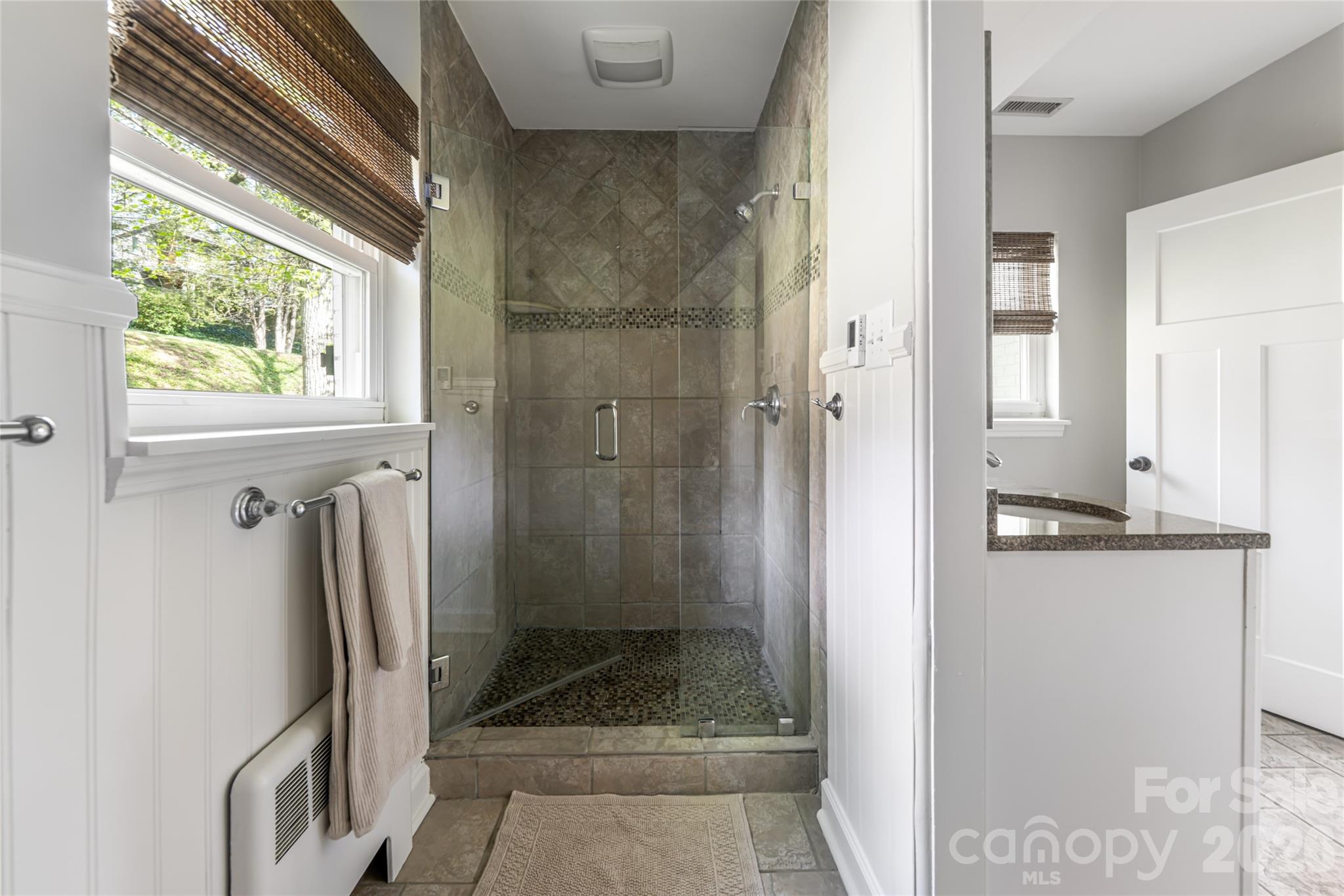 114 Cambridge Road — Asheville