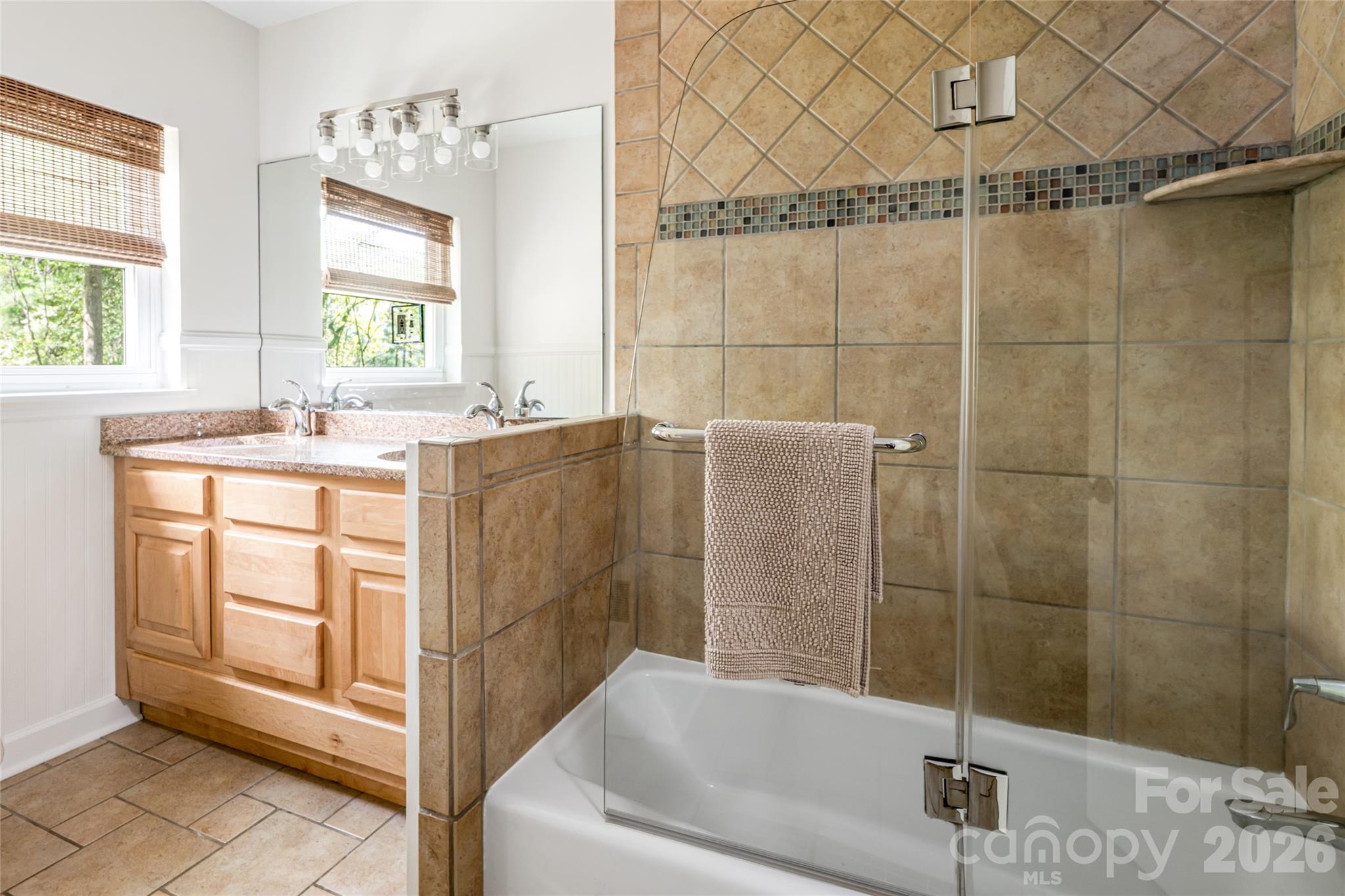 114 Cambridge Road — Asheville