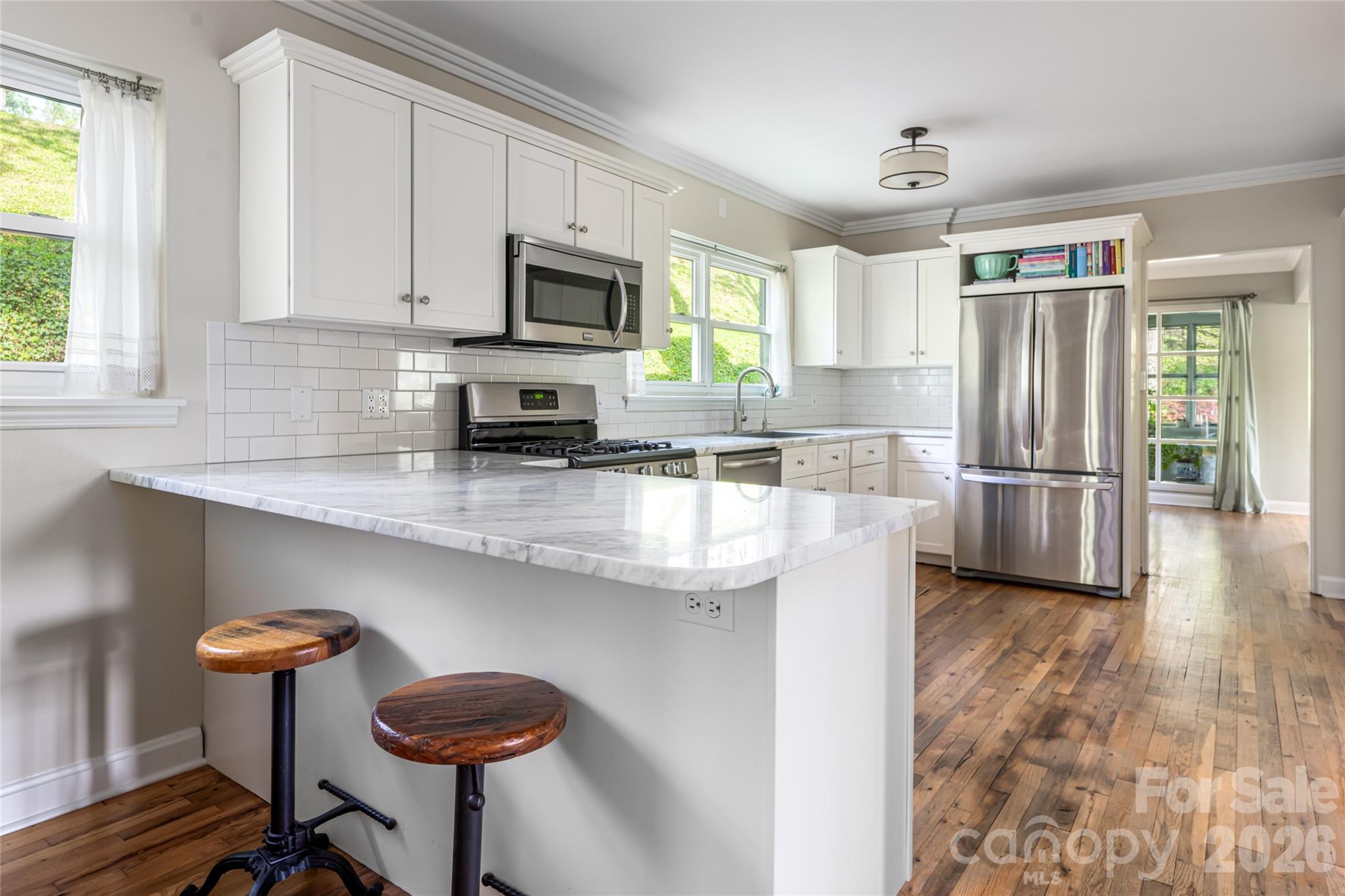 114 Cambridge Road — Asheville
