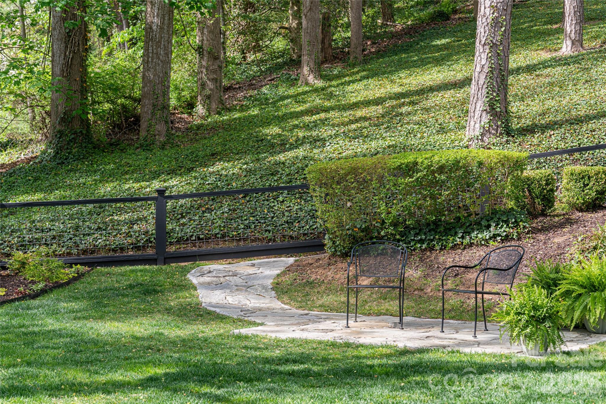 114 Cambridge Road — Asheville