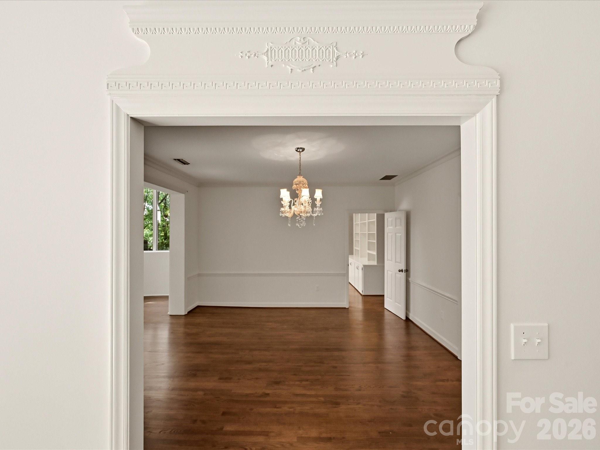806 Cherokee Road — Charlotte