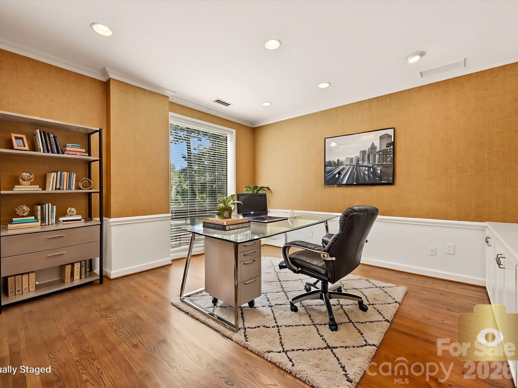 806 Cherokee Road — Charlotte