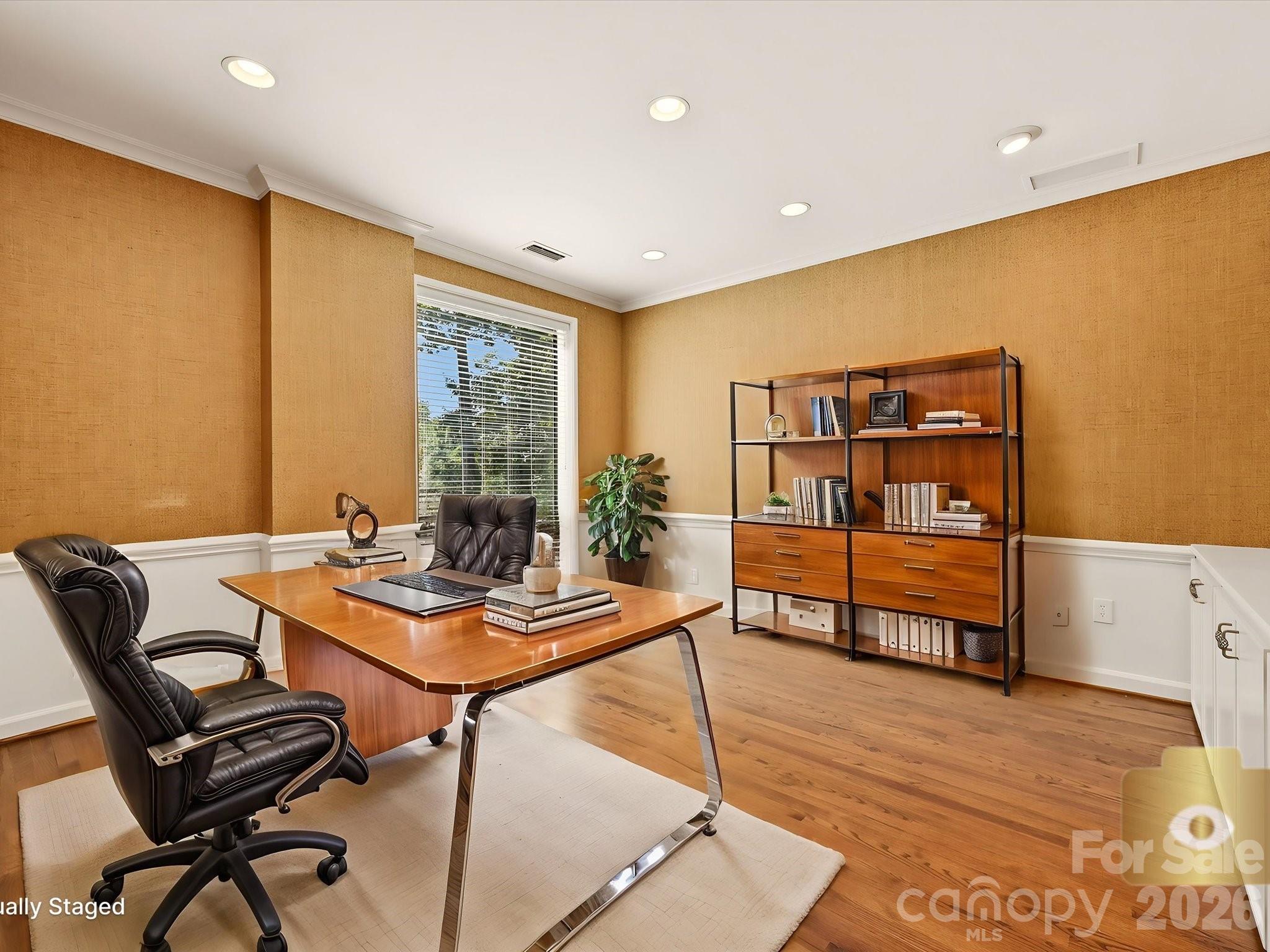 806 Cherokee Road — Charlotte