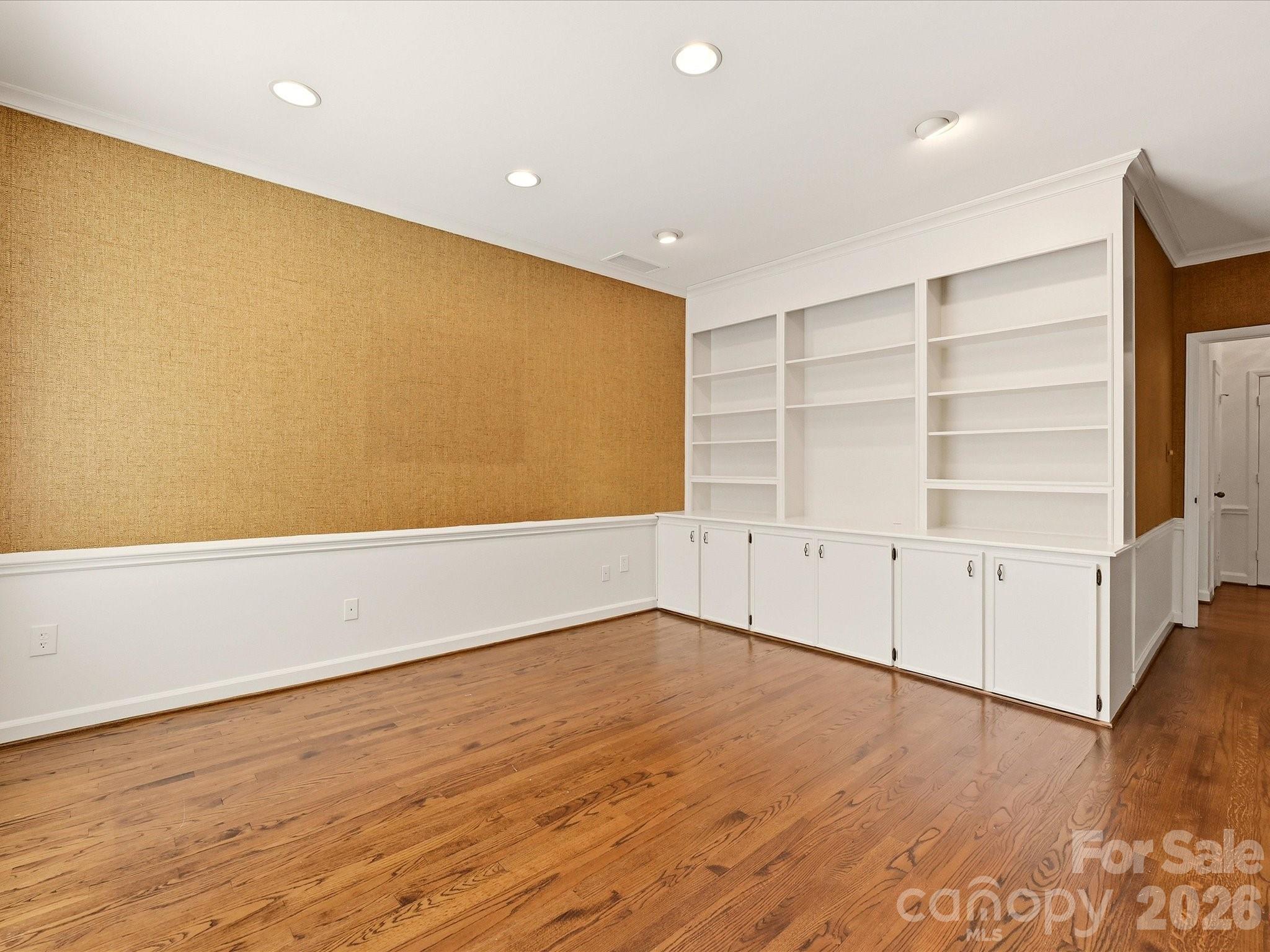 806 Cherokee Road — Charlotte