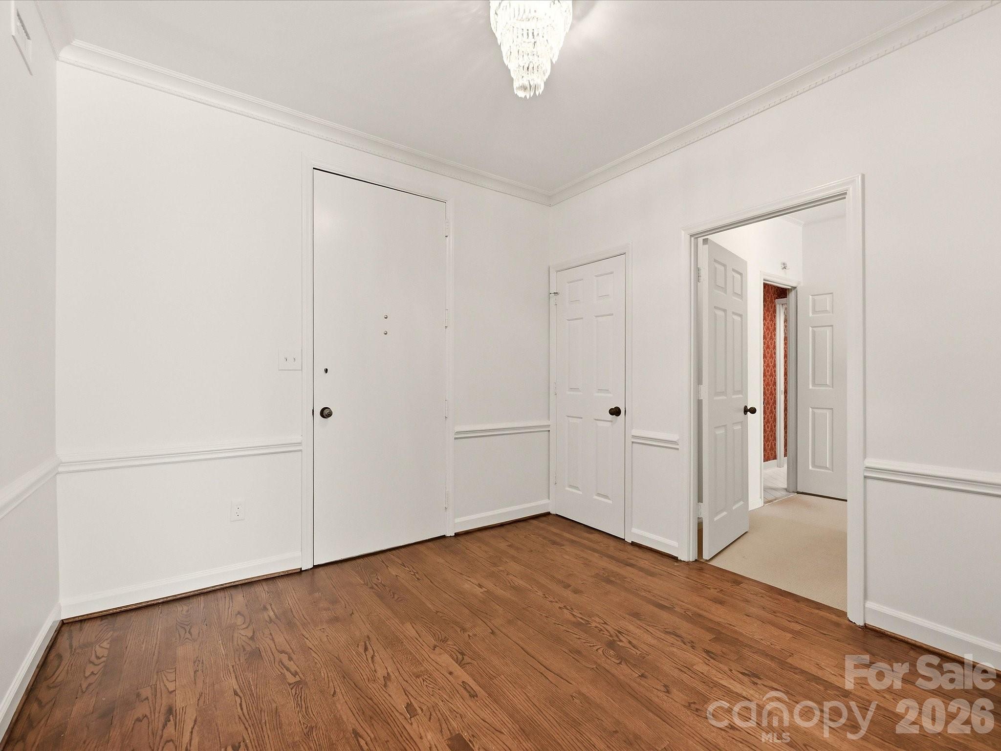806 Cherokee Road — Charlotte