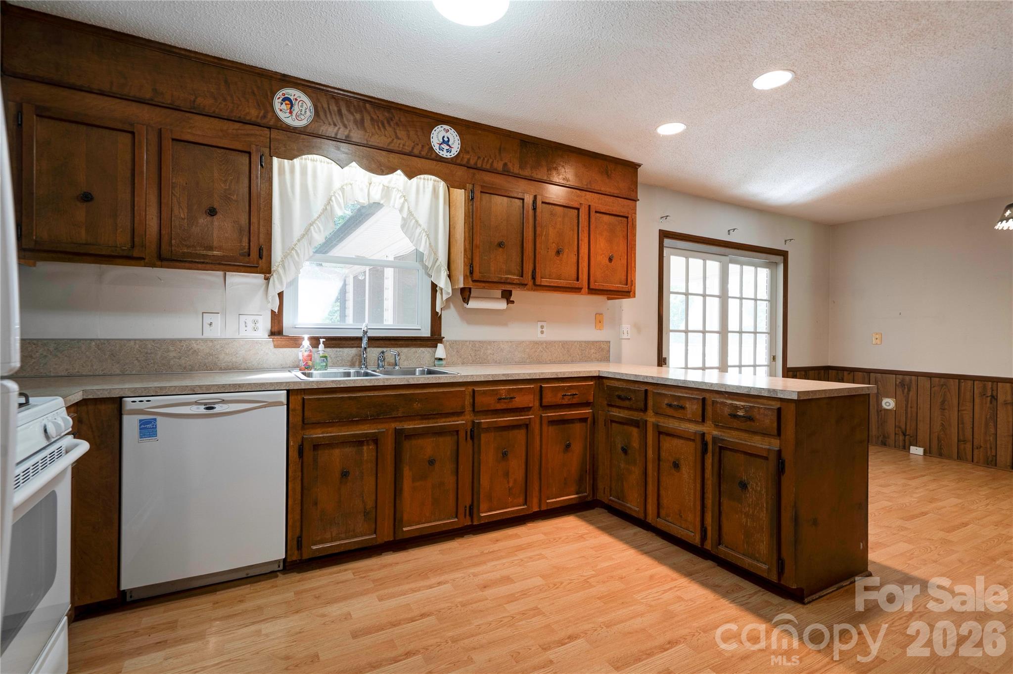 1208 N Piedmont Avenue — Kings Mountain