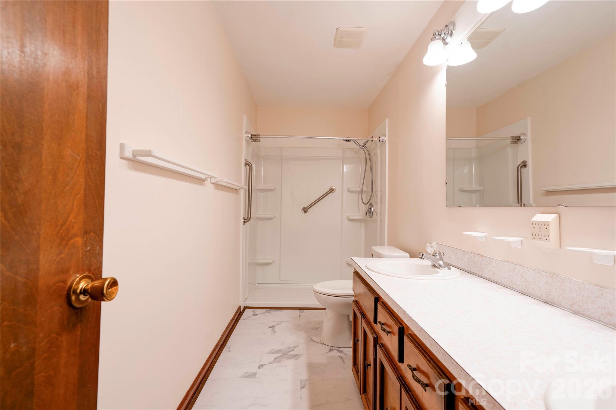 1208 N Piedmont Avenue — Kings Mountain