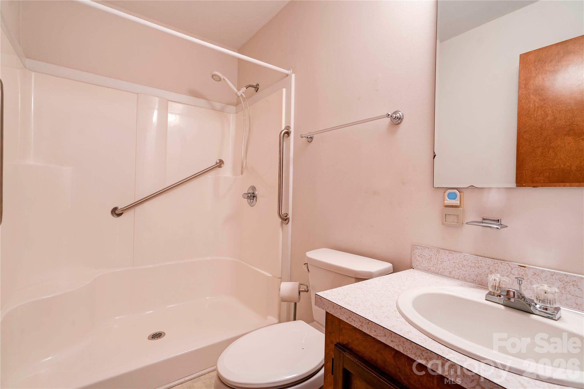 1208 N Piedmont Avenue — Kings Mountain