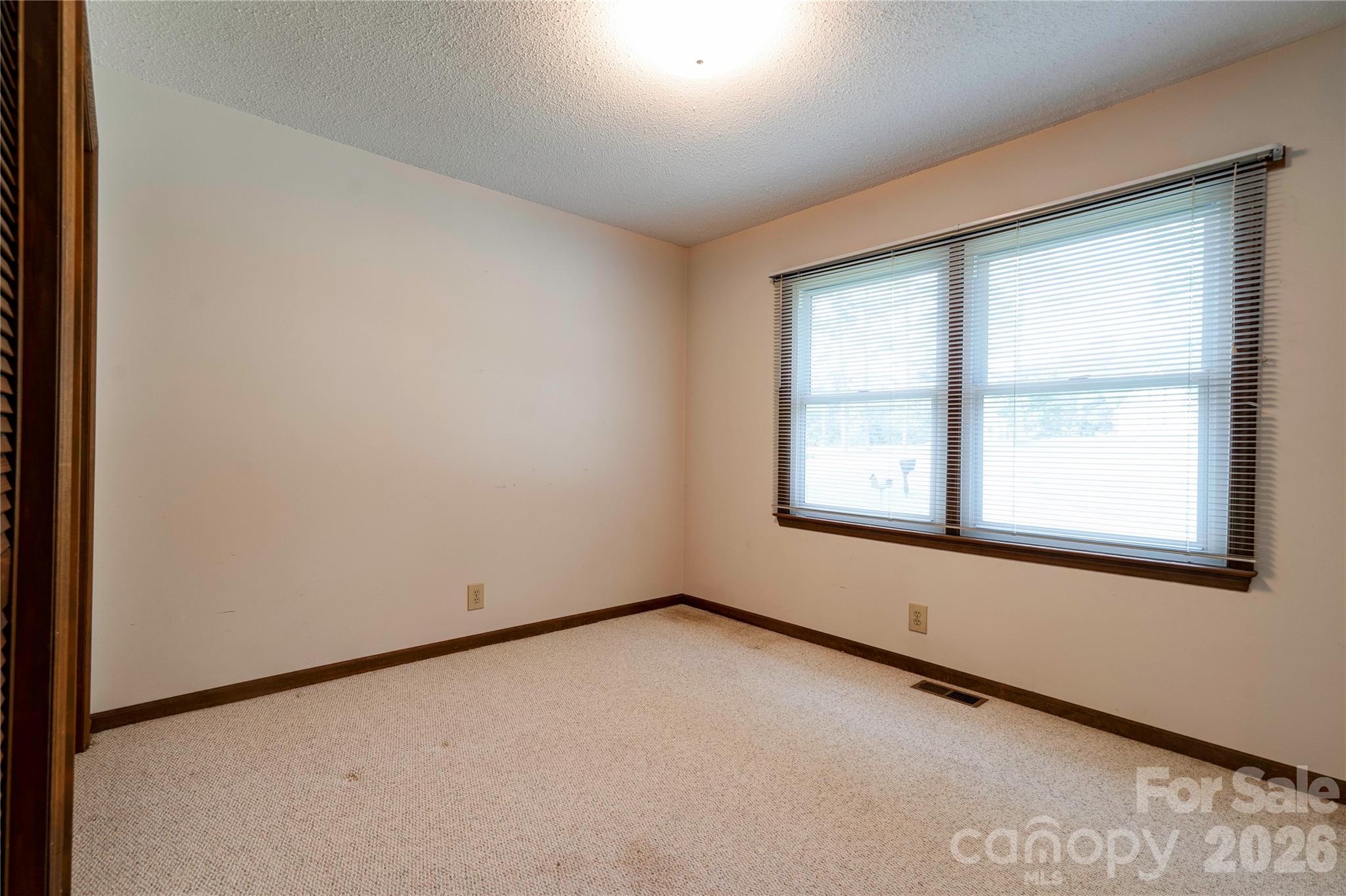 1208 N Piedmont Avenue — Kings Mountain