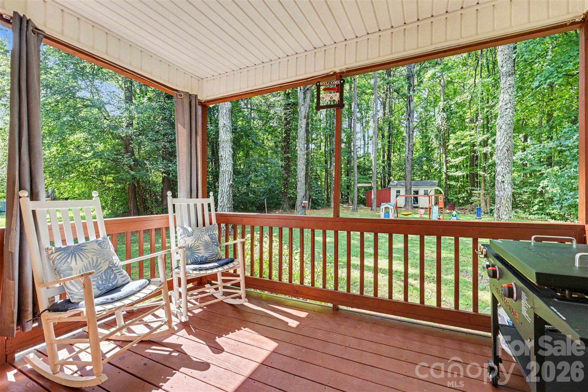 721 Daves Road — York