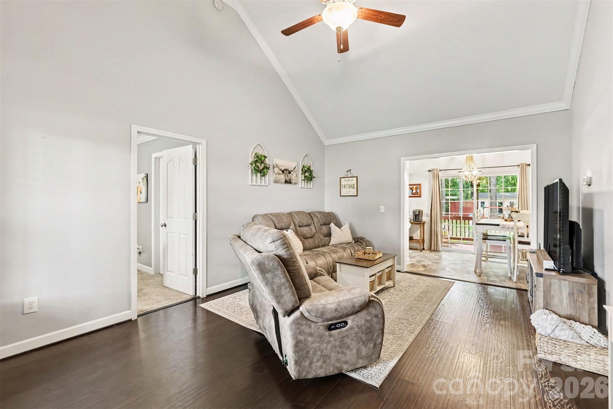 721 Daves Road — York