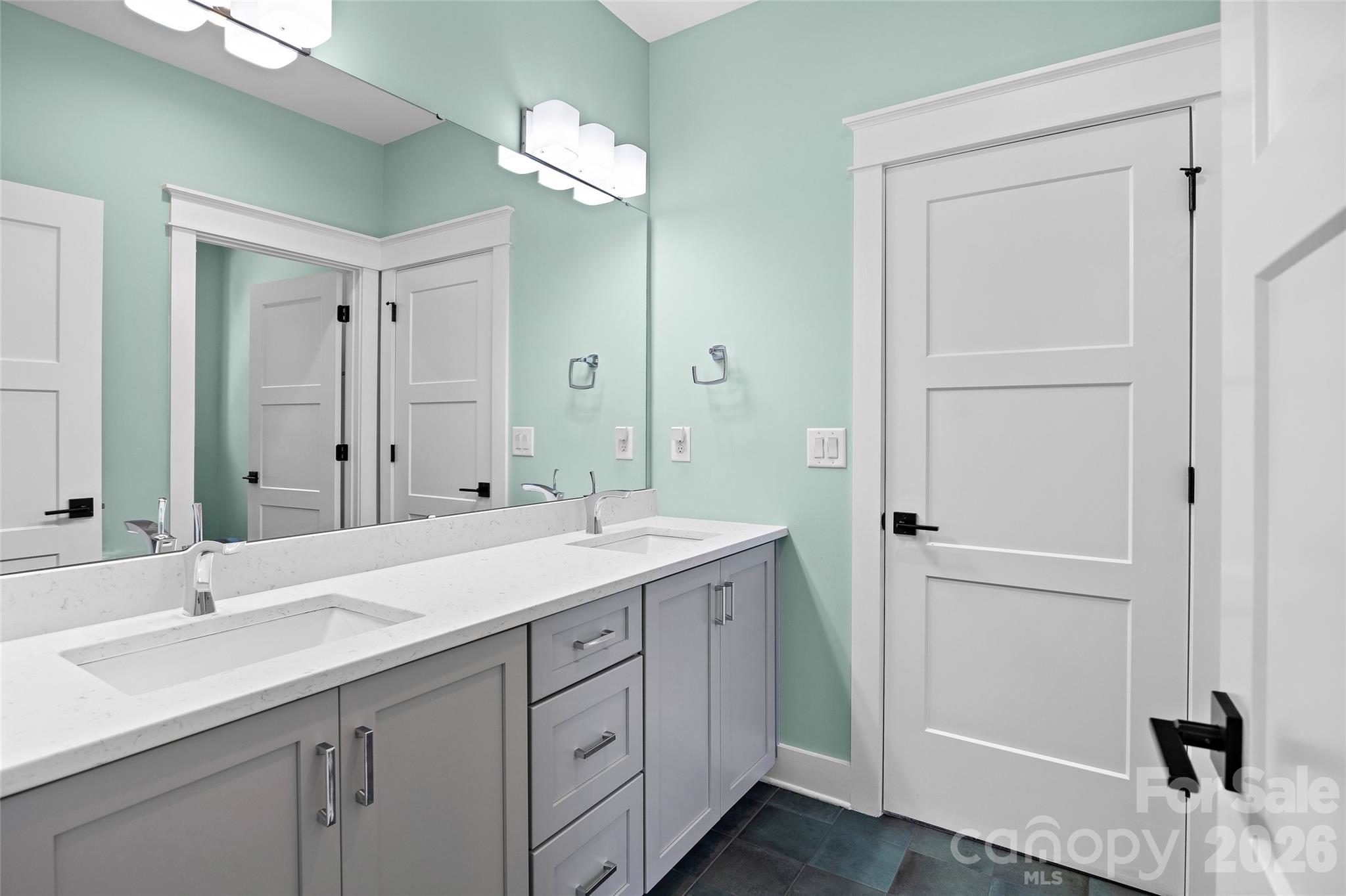 2511 Tower Court — Charlotte