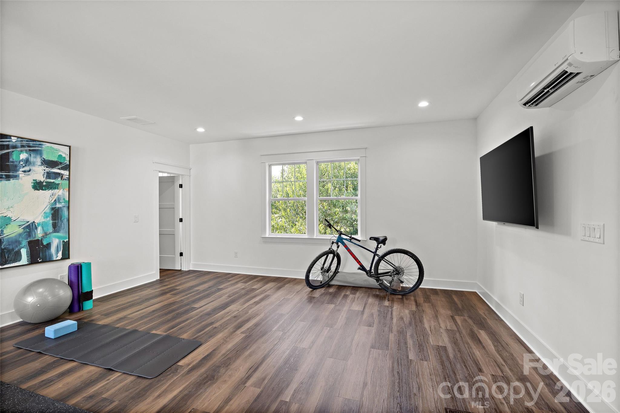2511 Tower Court — Charlotte