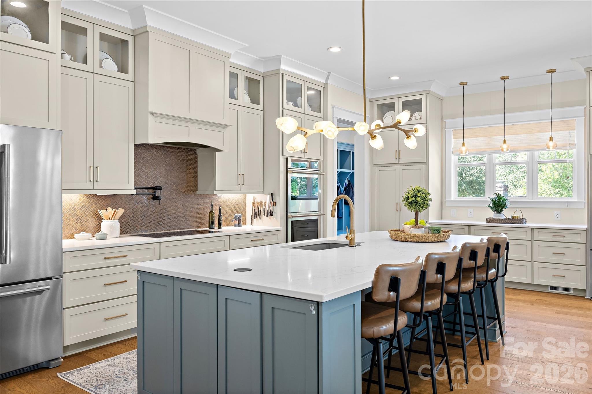 2511 Tower Court — Charlotte