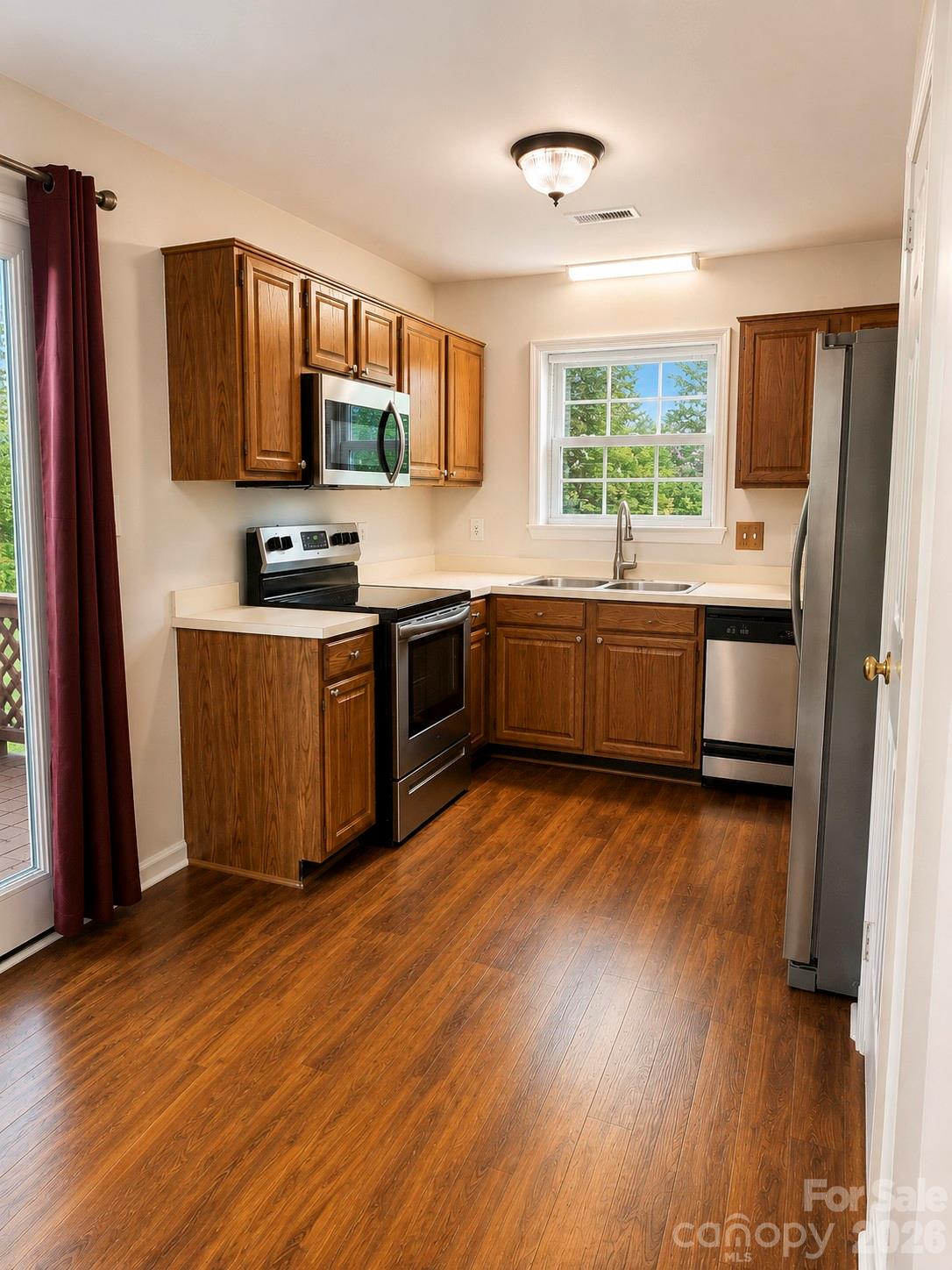 1491 20th Avenue NE #6 — Hickory