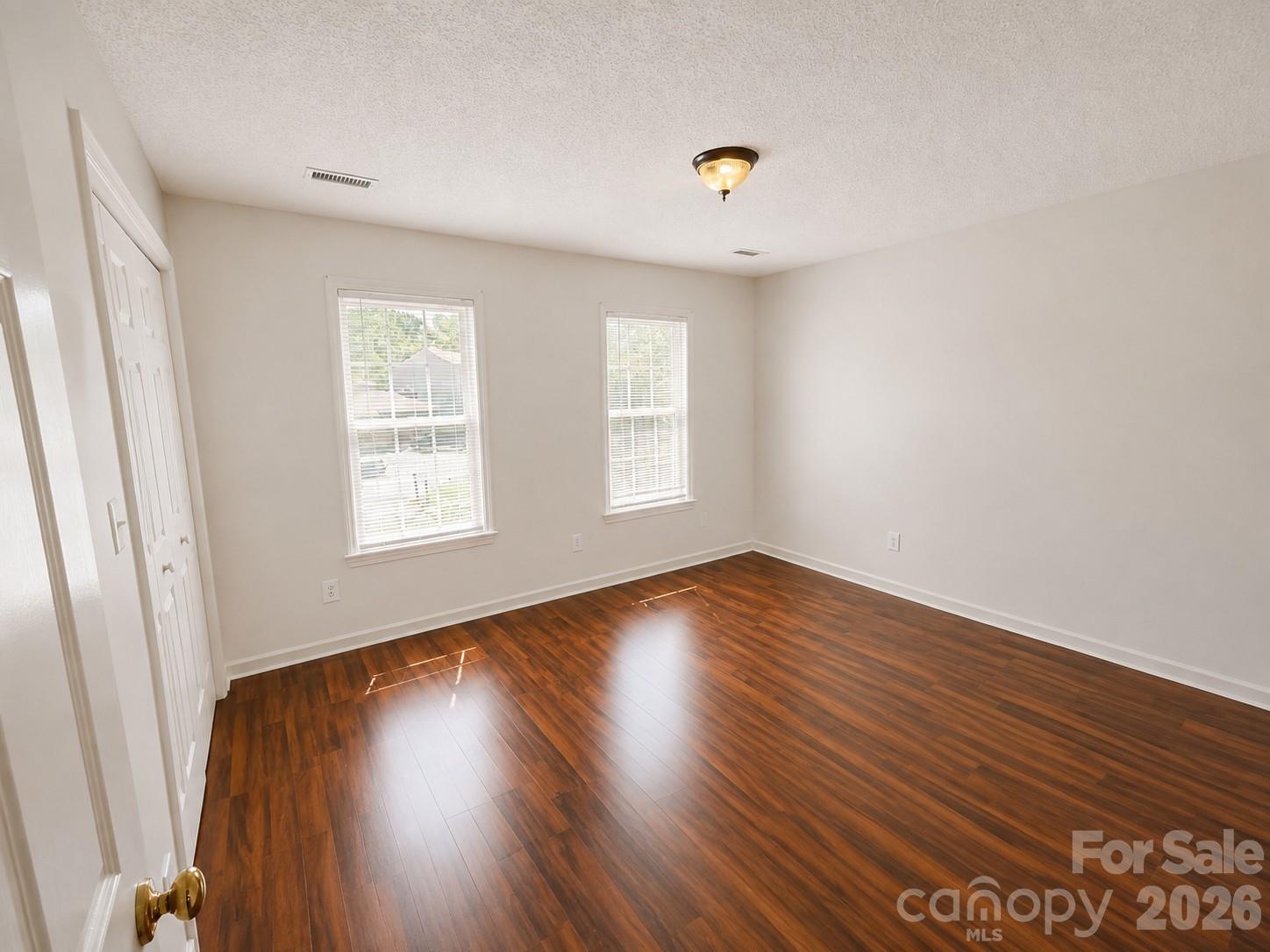 1491 20th Avenue NE #6 — Hickory