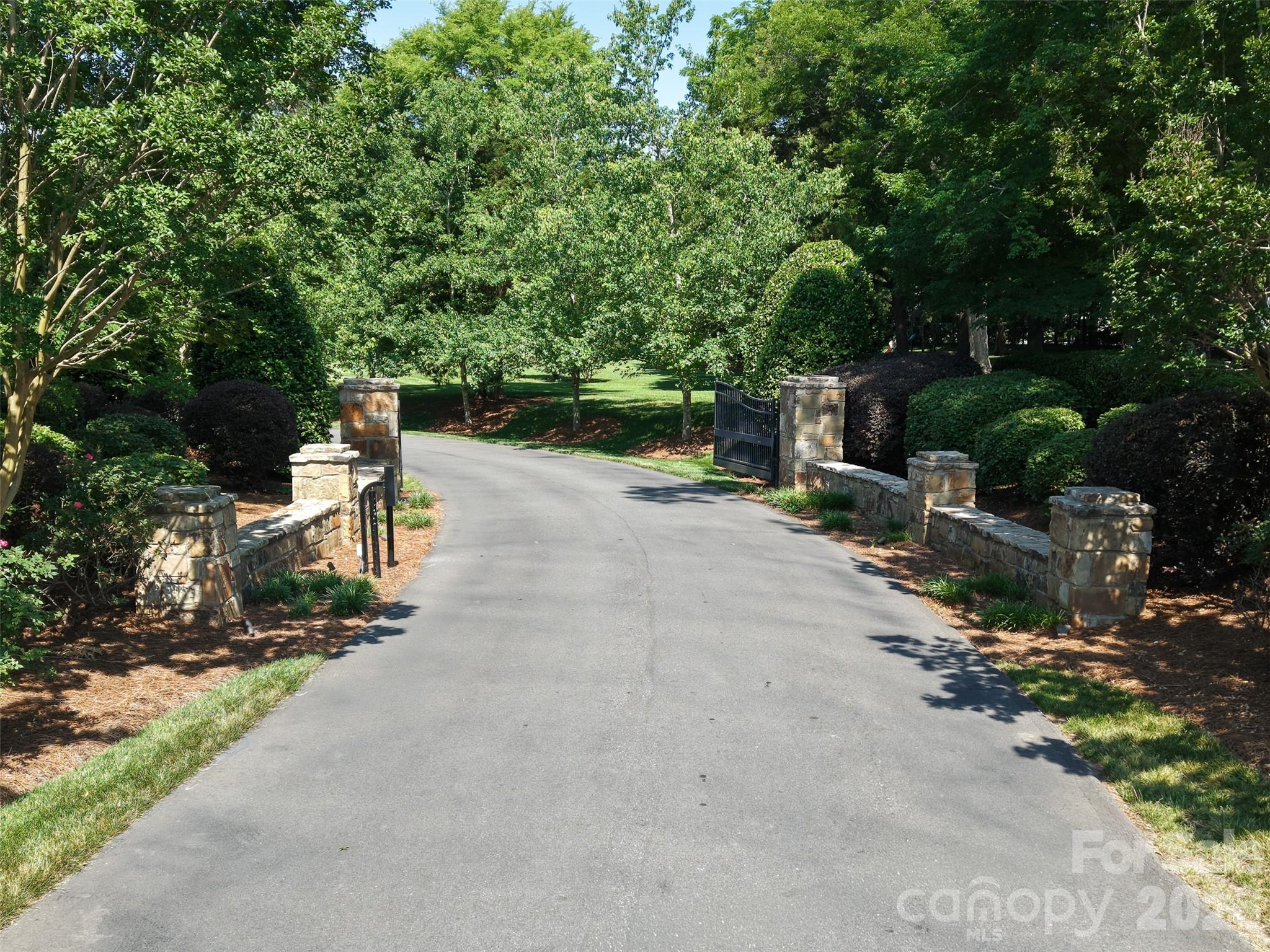 8611 Kerns Meadow Lane — Huntersville