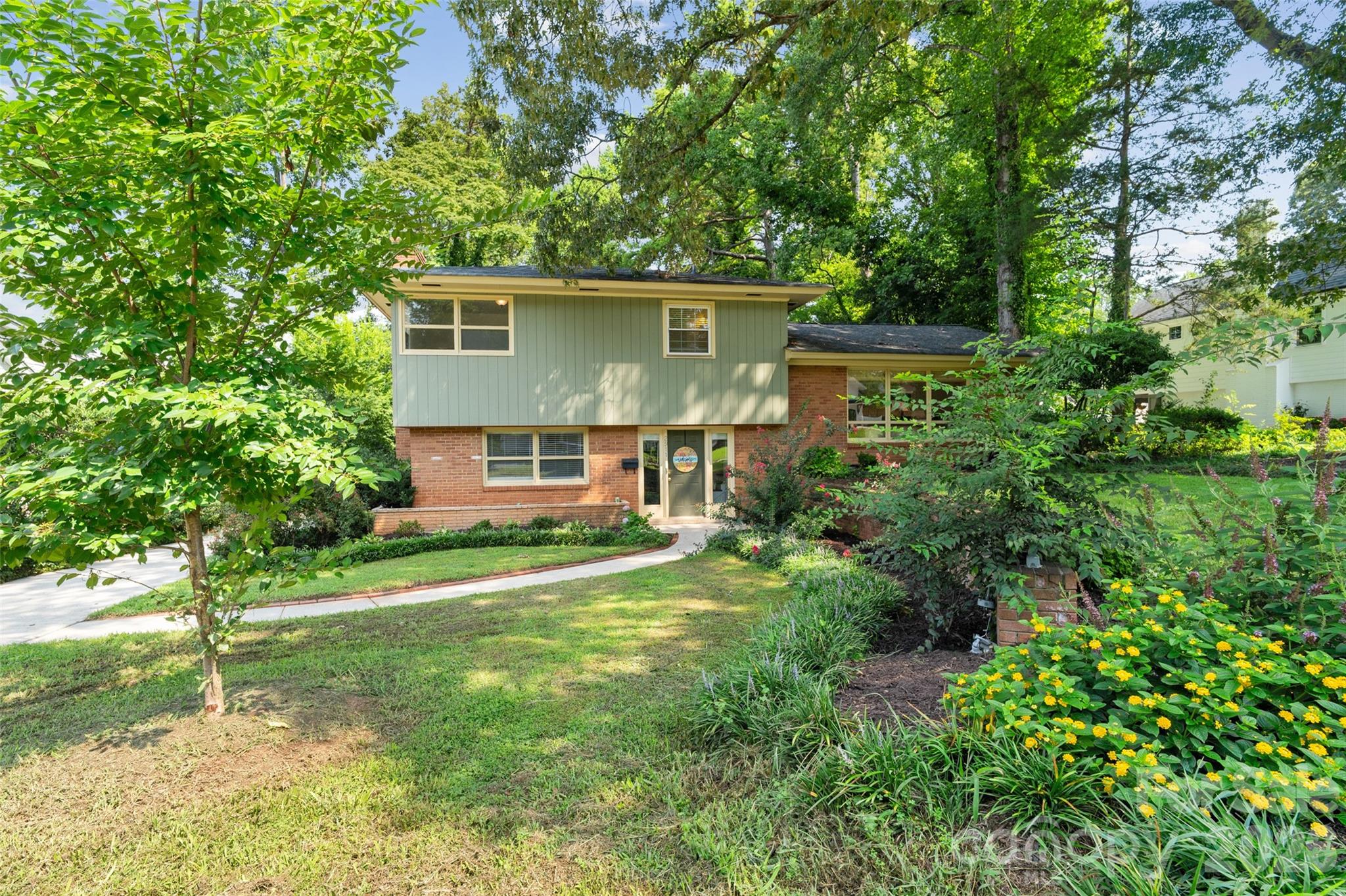 2911 Arundel Drive — Charlotte