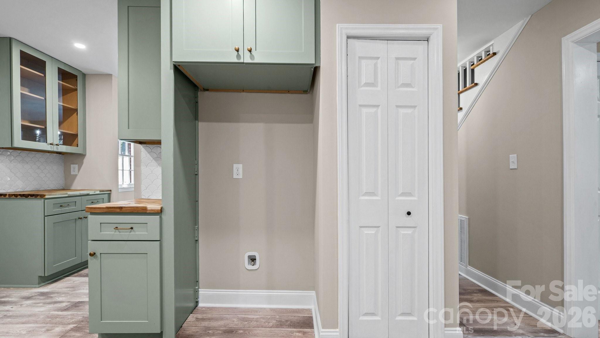 7823 Elwood Drive — Charlotte
