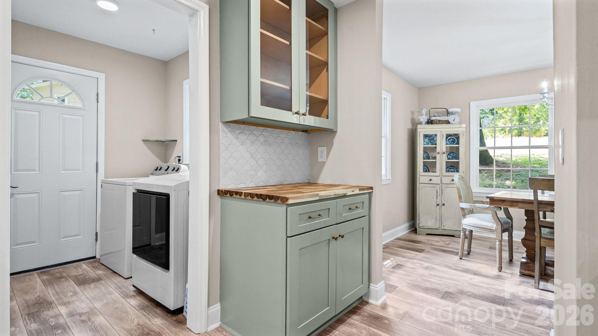 7823 Elwood Drive — Charlotte