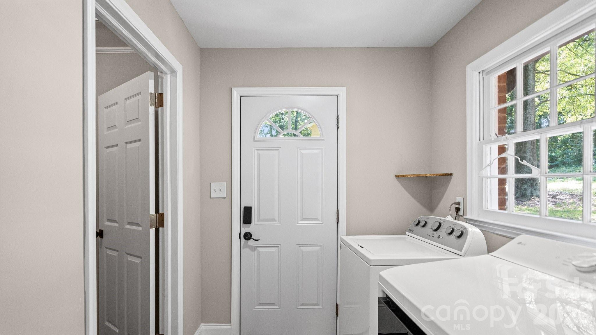 7823 Elwood Drive — Charlotte