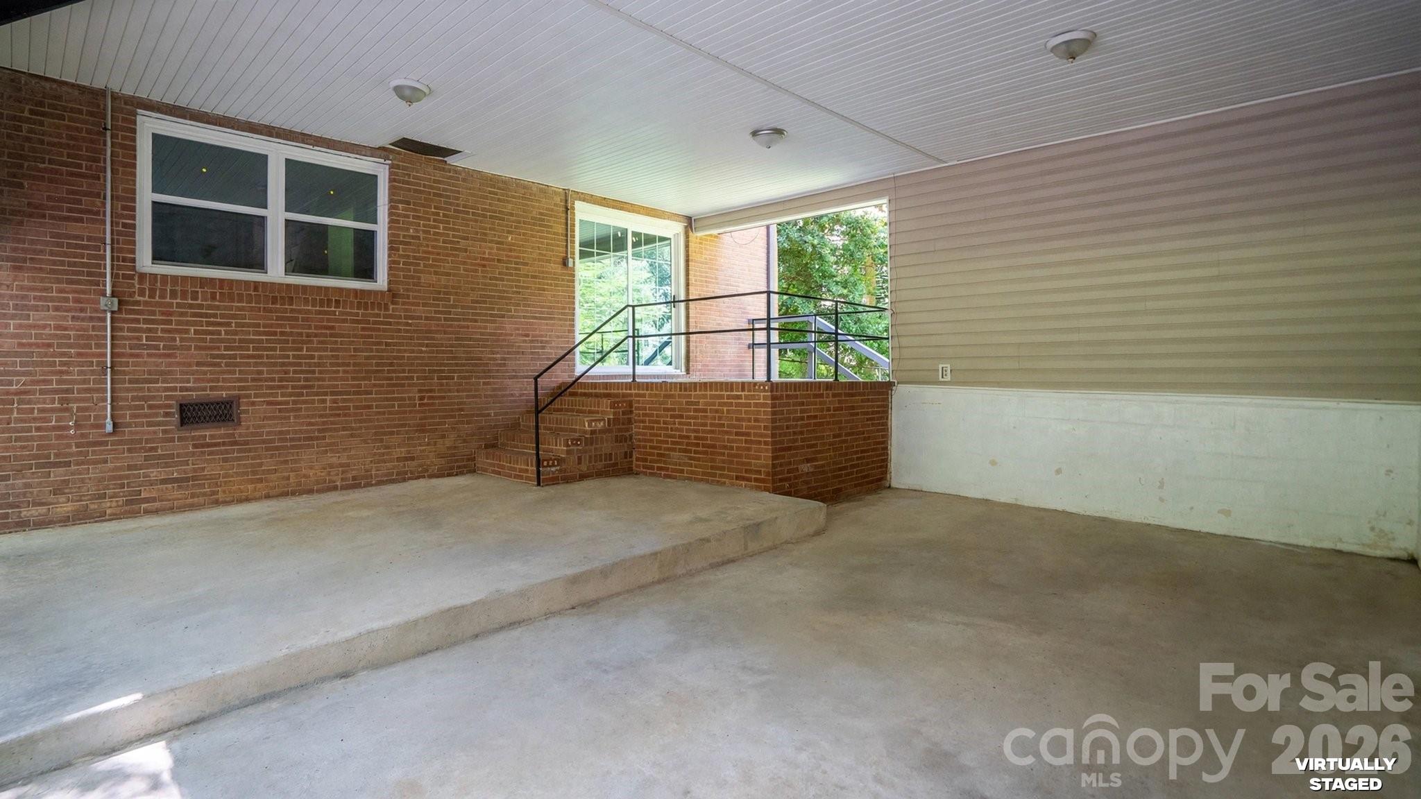 7823 Elwood Drive — Charlotte