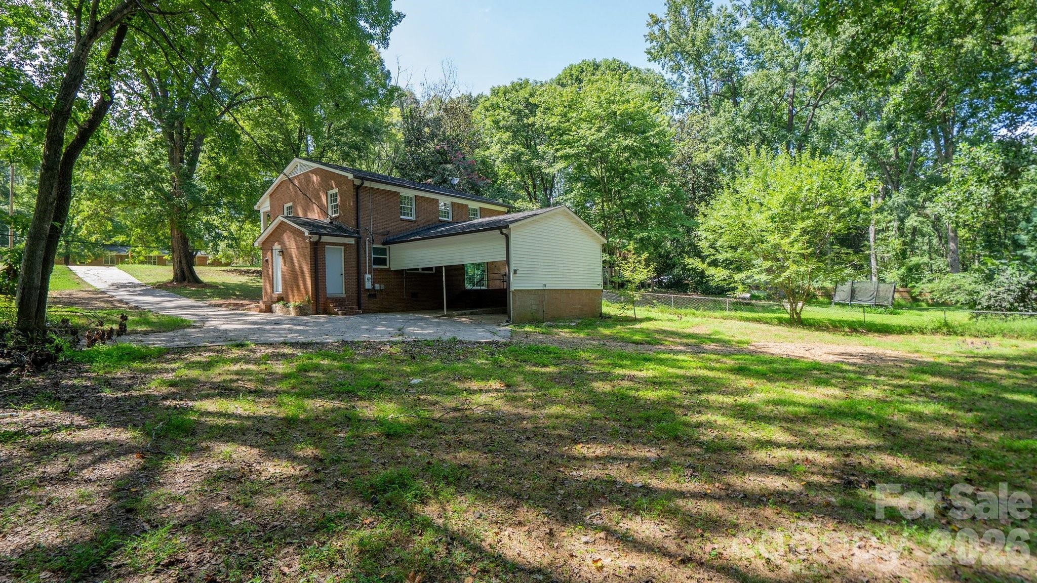 7823 Elwood Drive — Charlotte
