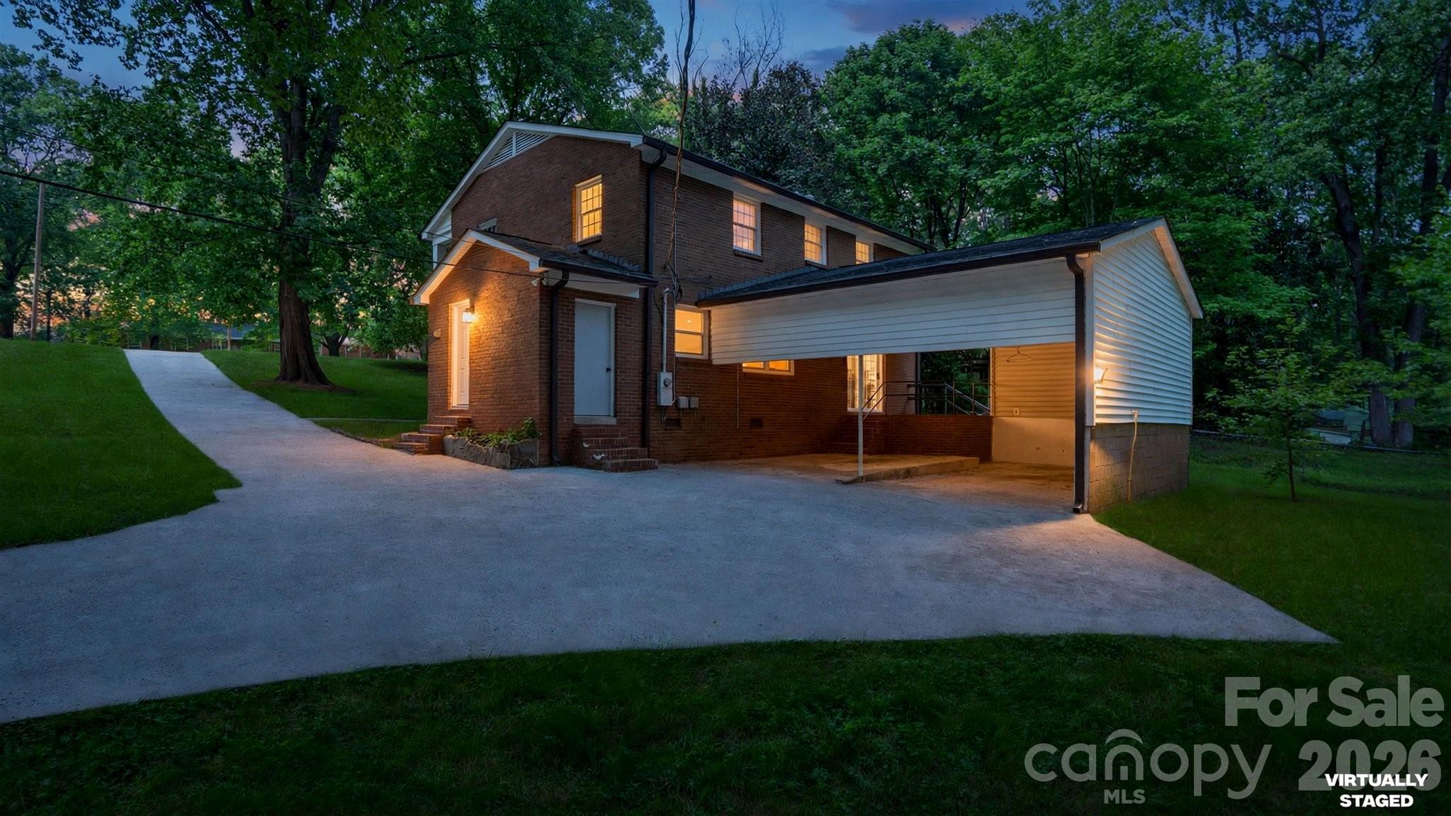 7823 Elwood Drive — Charlotte