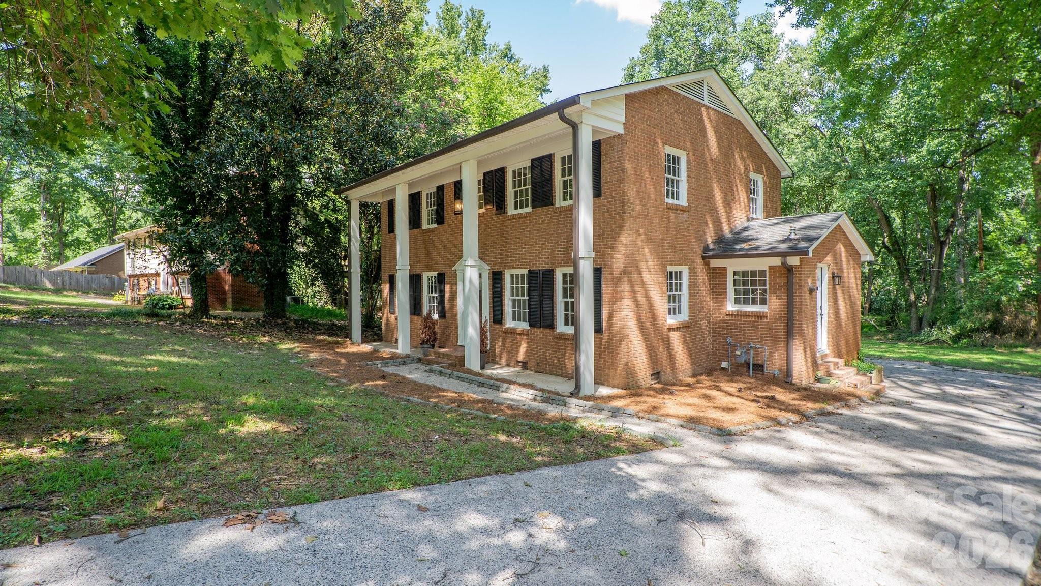 7823 Elwood Drive — Charlotte