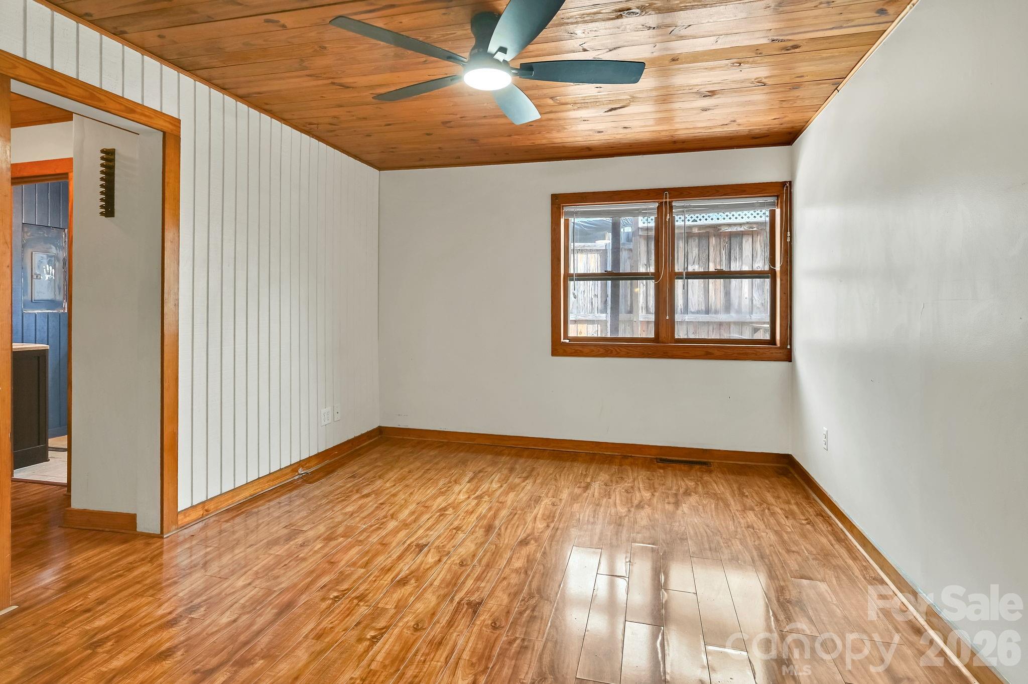 376 Fairview Road — Asheville